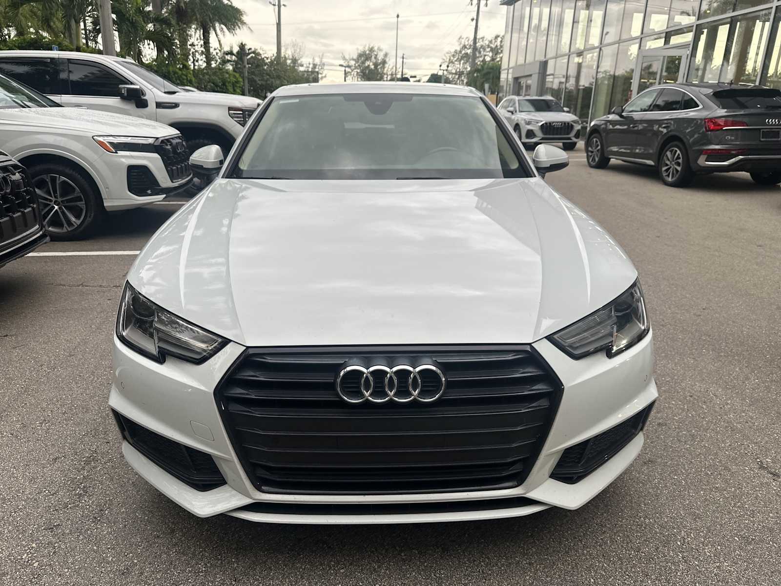 Thumbnail: 2019 Audi A4 - 1