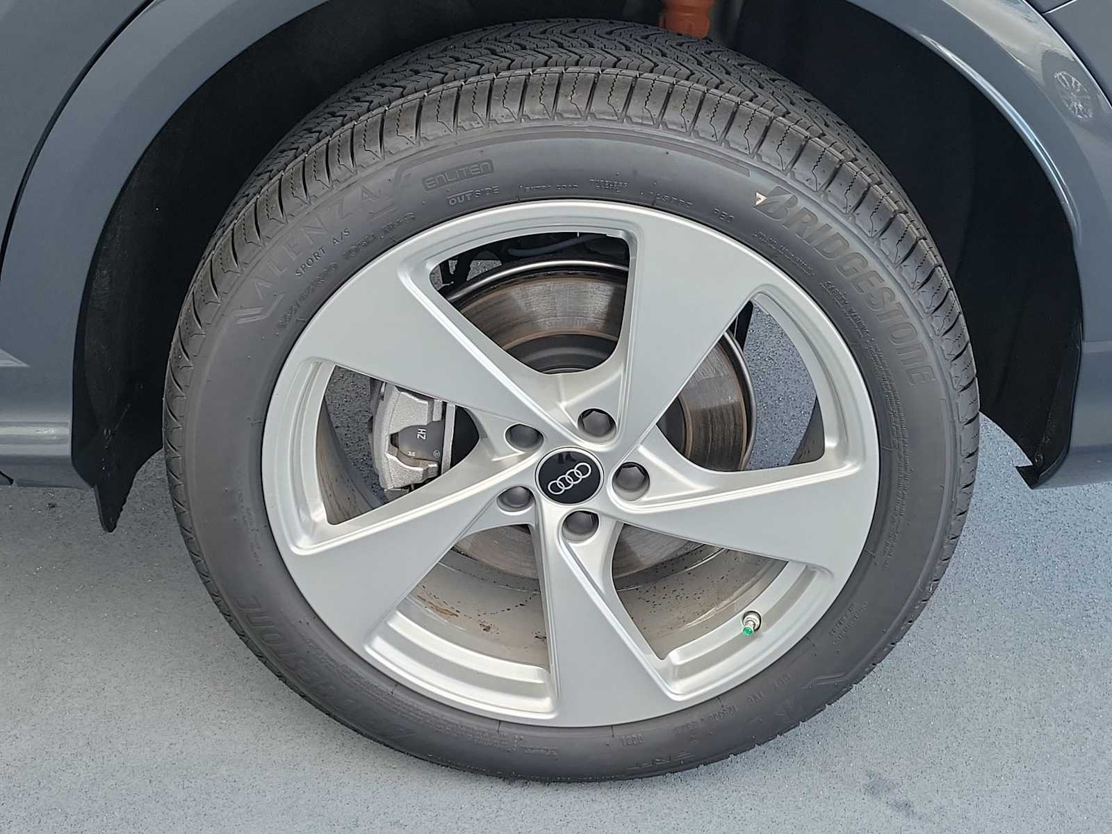 Thumbnail: 2025 Audi Q5 - 12