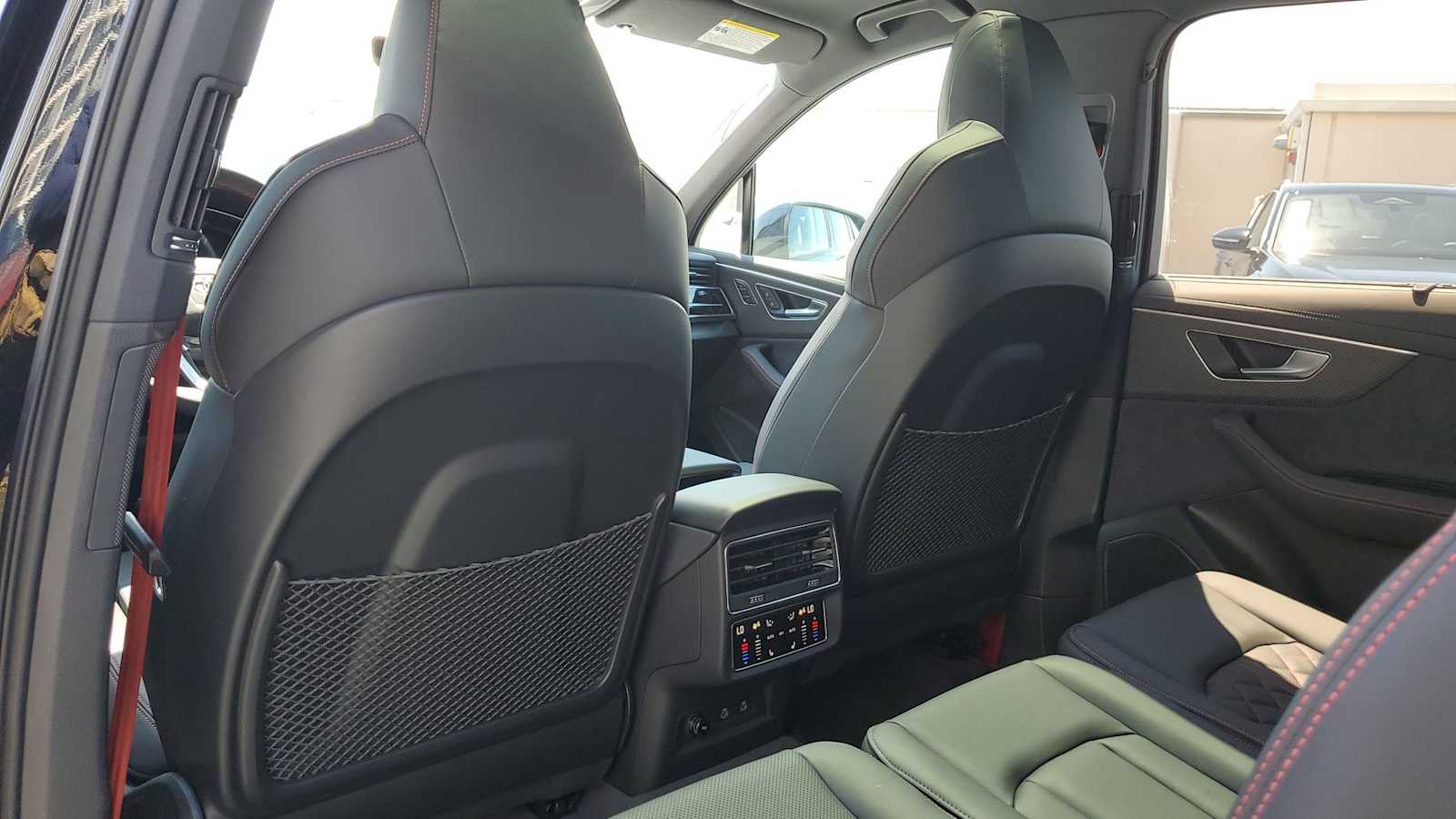 Thumbnail: 2026 Audi Q7 - 18