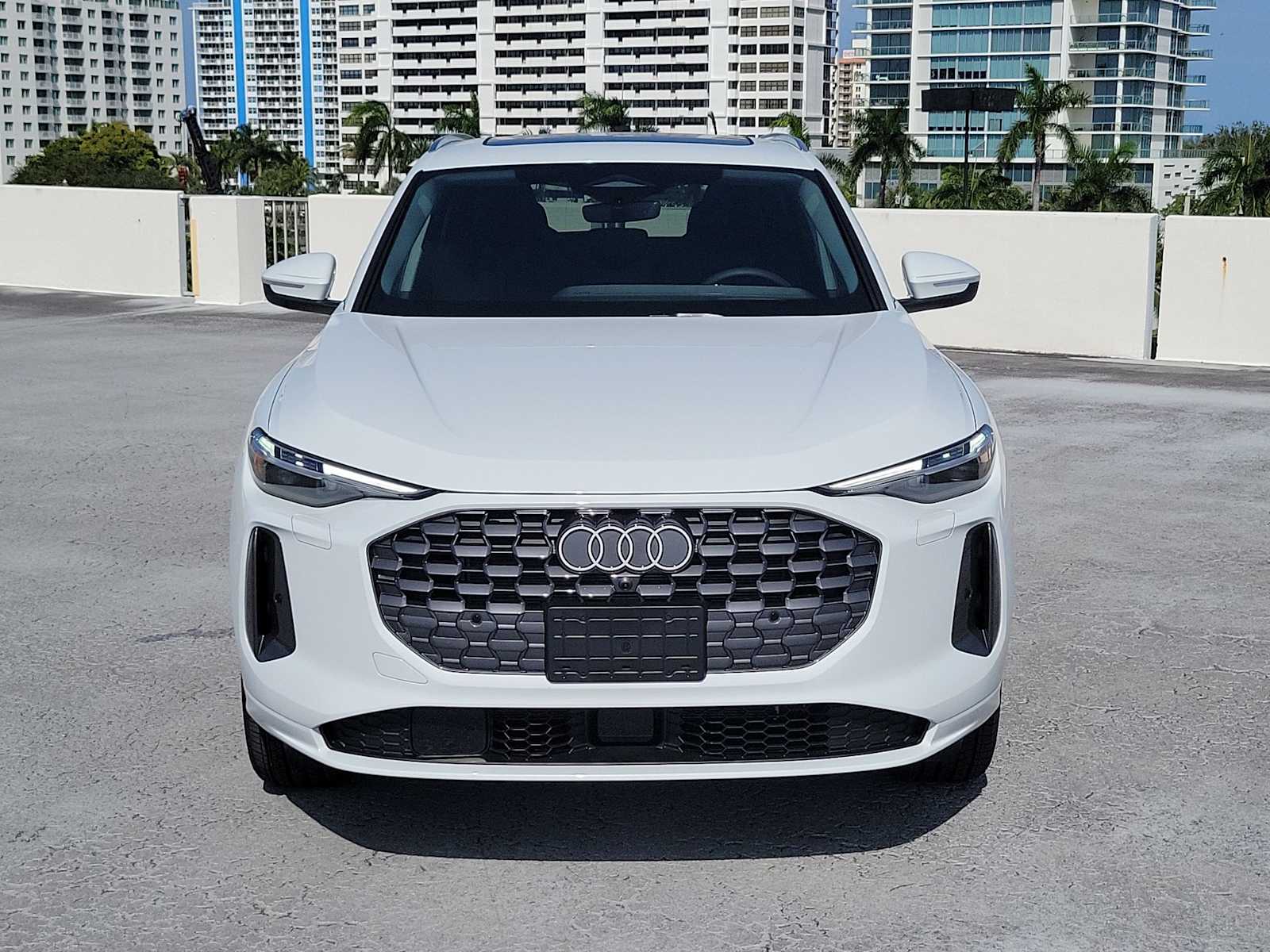 Thumbnail: 2025 Audi Q5 - 9