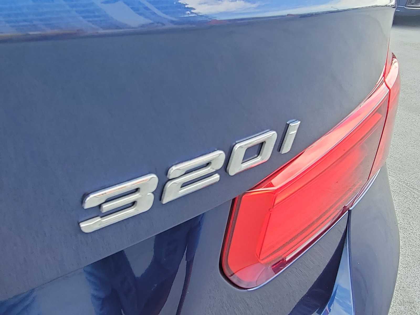 Thumbnail: 2018 BMW 3 Series - 10