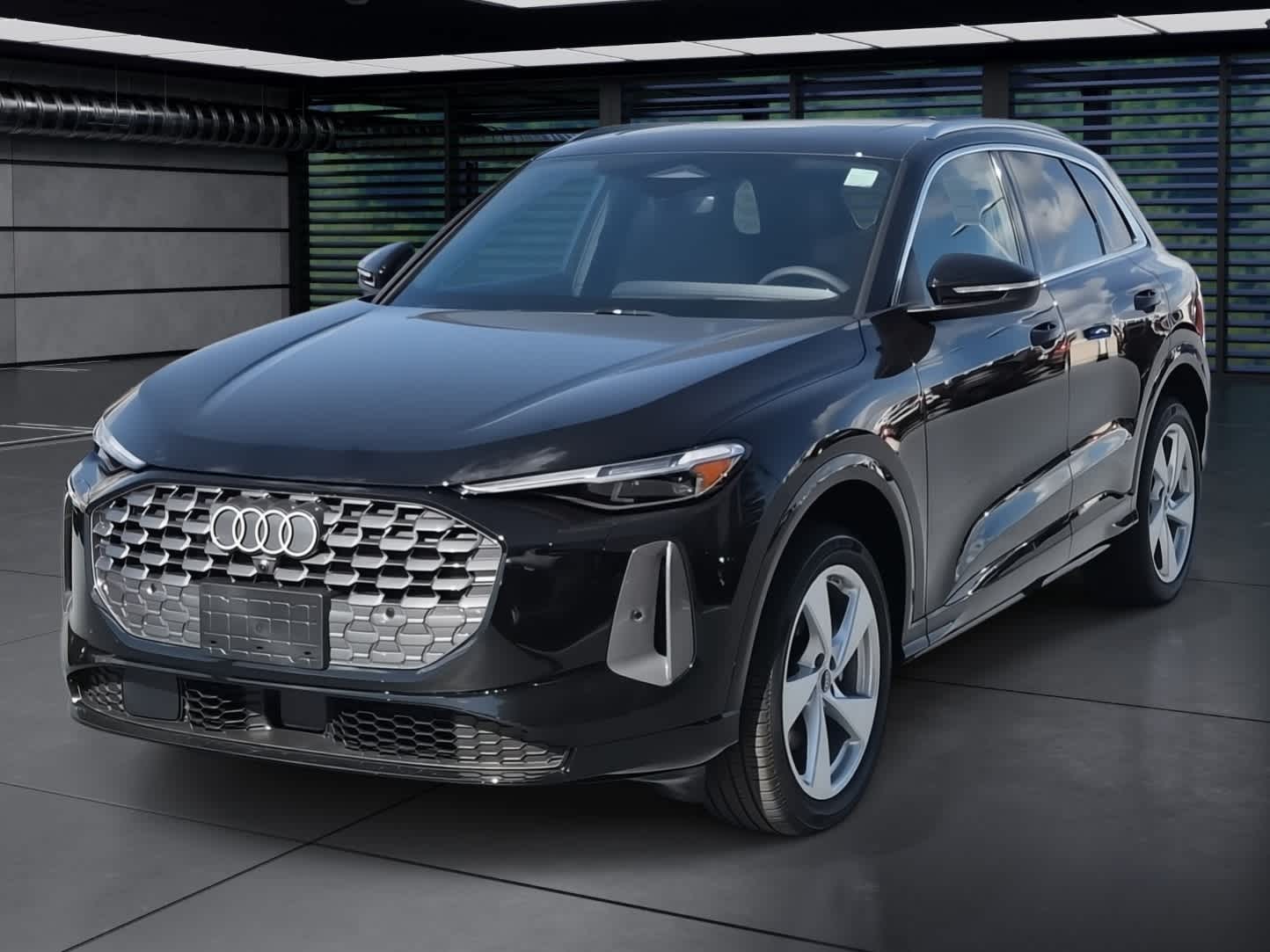 Thumbnail: 2025 Audi Q5 - 1