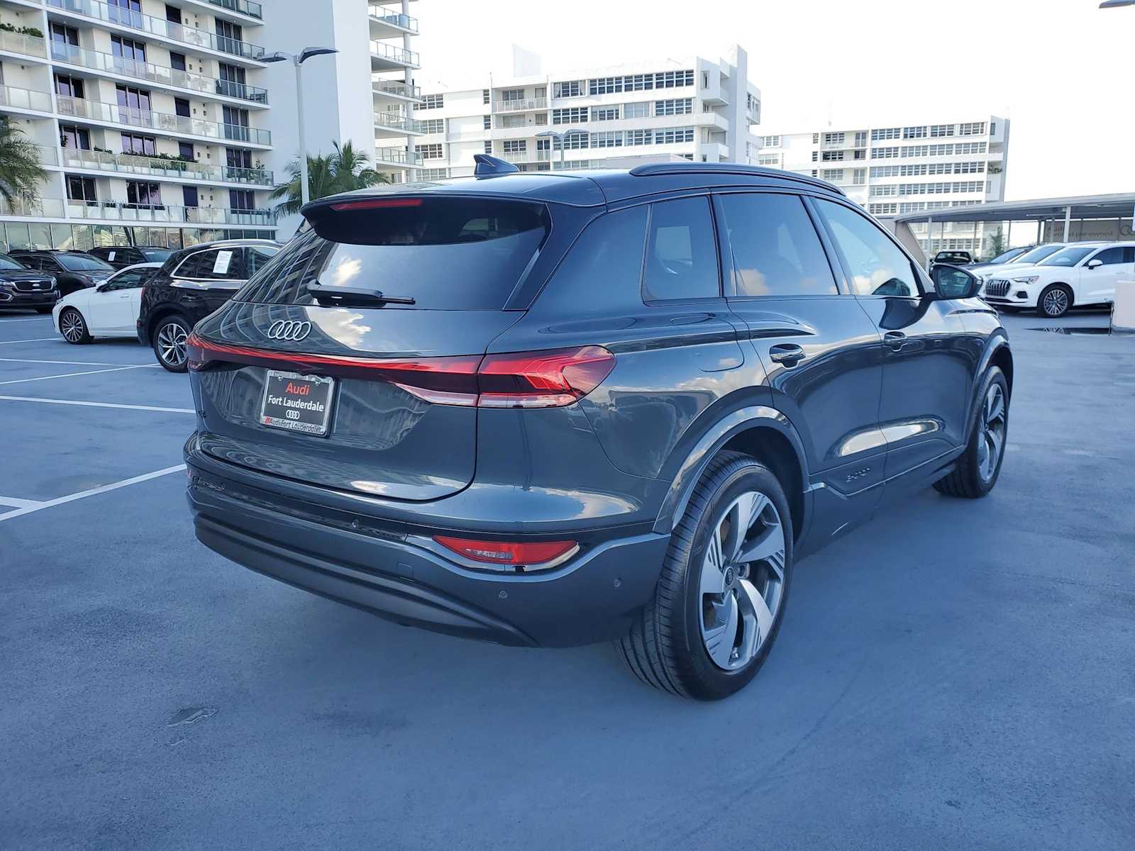 2025 Audi Q6 e-tron Premium Plus 6