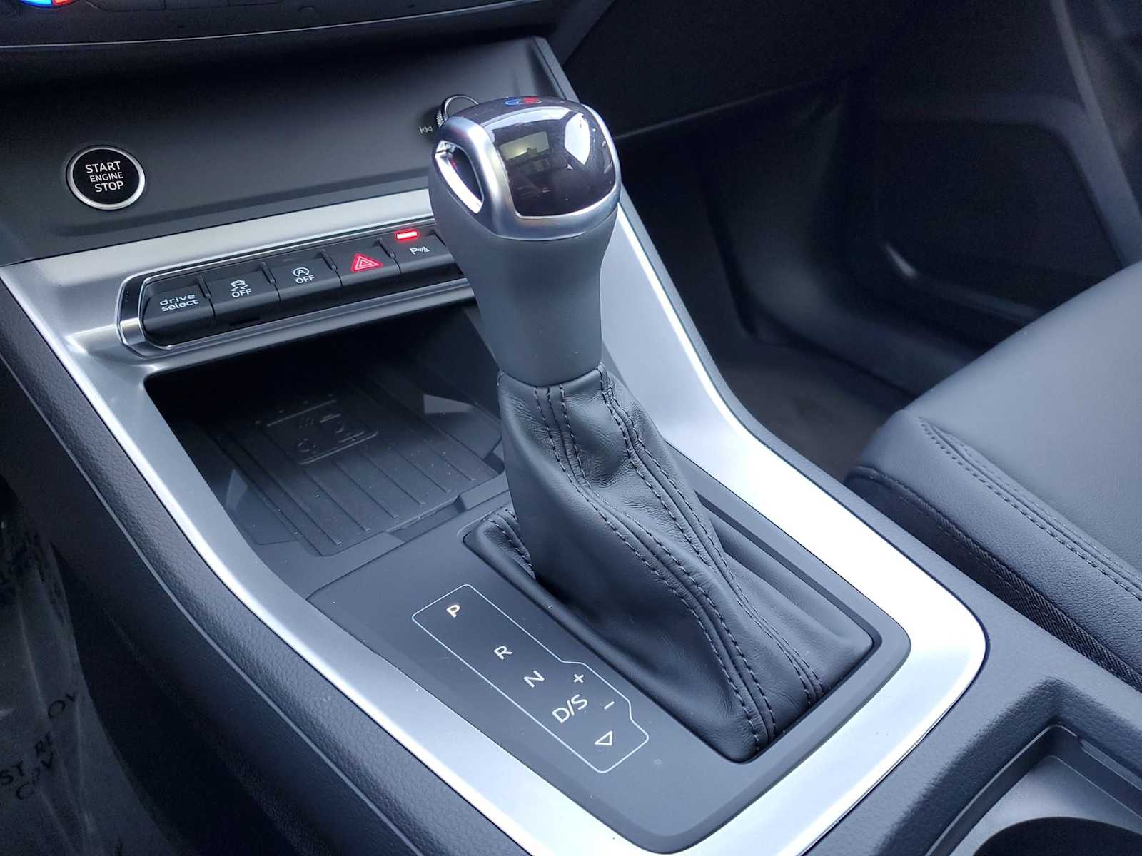 Thumbnail: 2025 Audi Q3 - 21