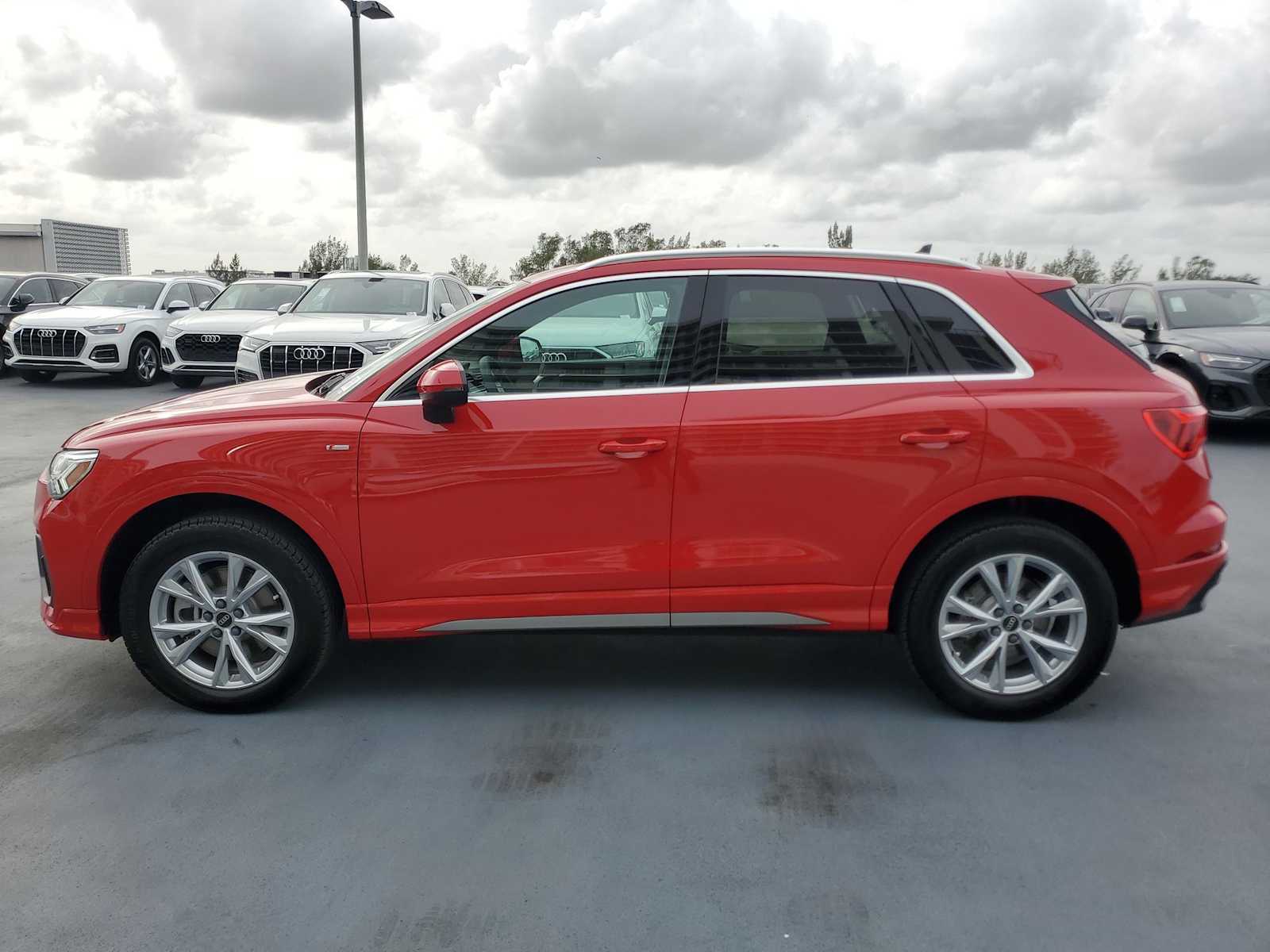 Thumbnail: 2024 Audi Q3 - 3