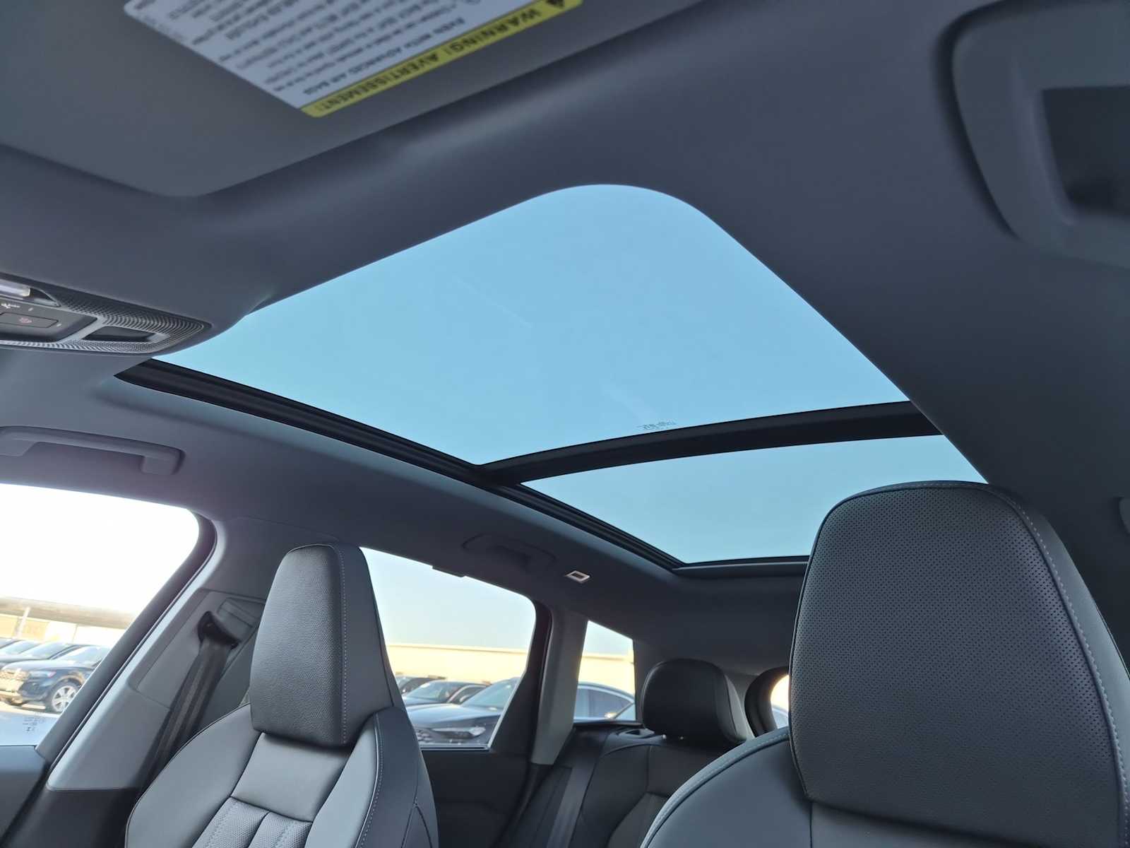 Thumbnail: 2025 Audi Q6 e-tron - 18