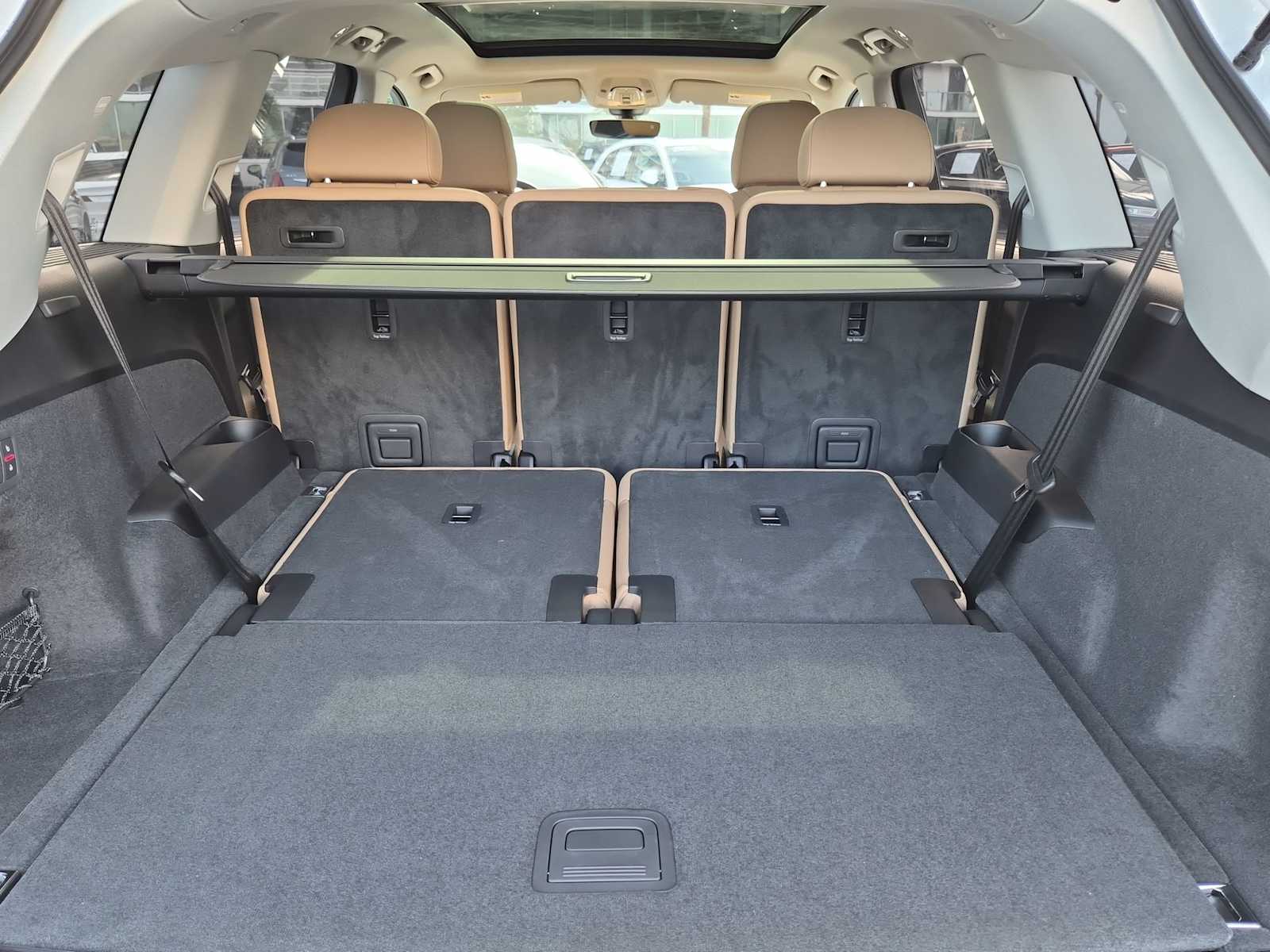 Thumbnail: 2026 Audi Q7 - 26