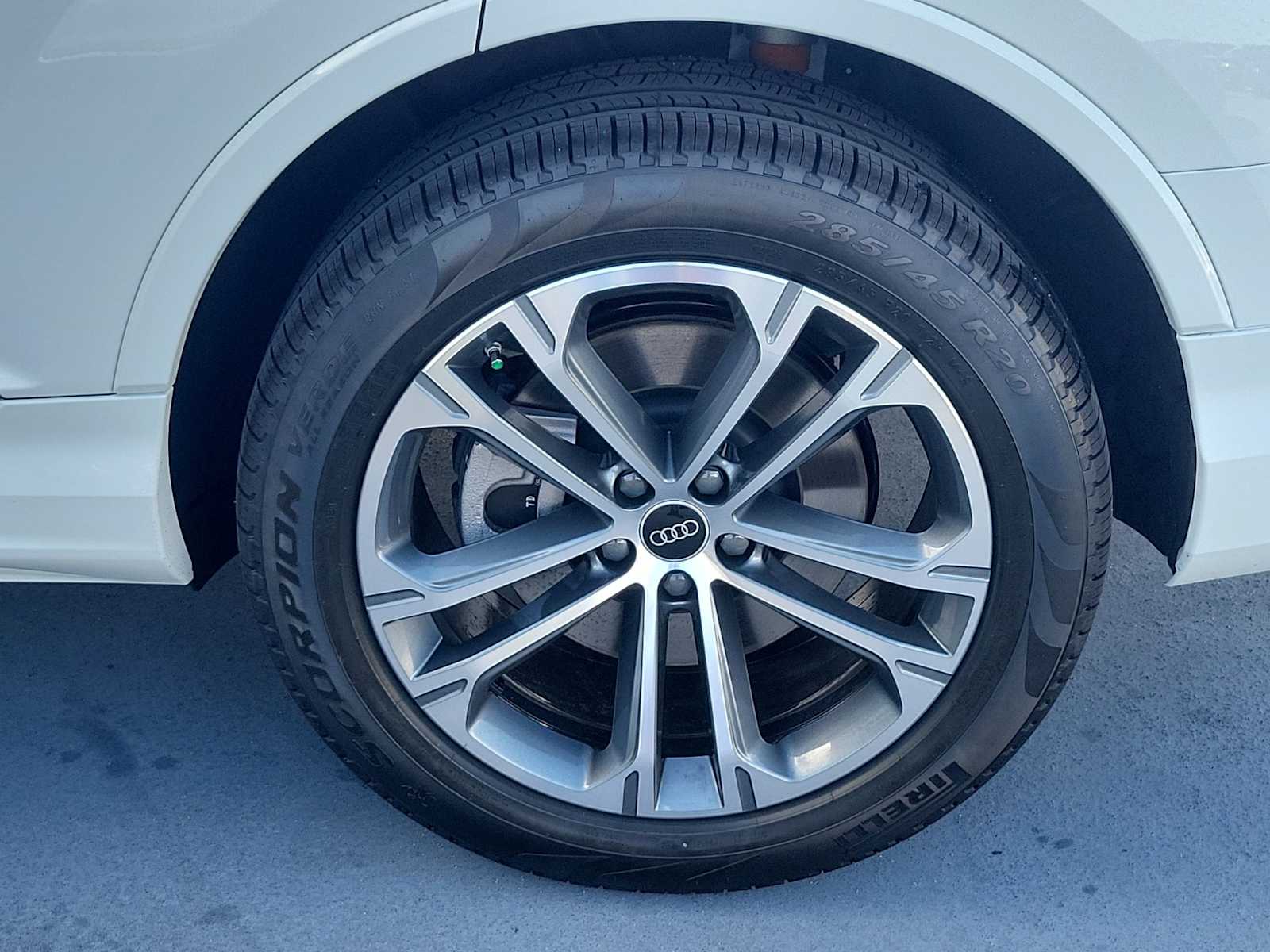 Thumbnail: 2026 Audi Q7 - 12