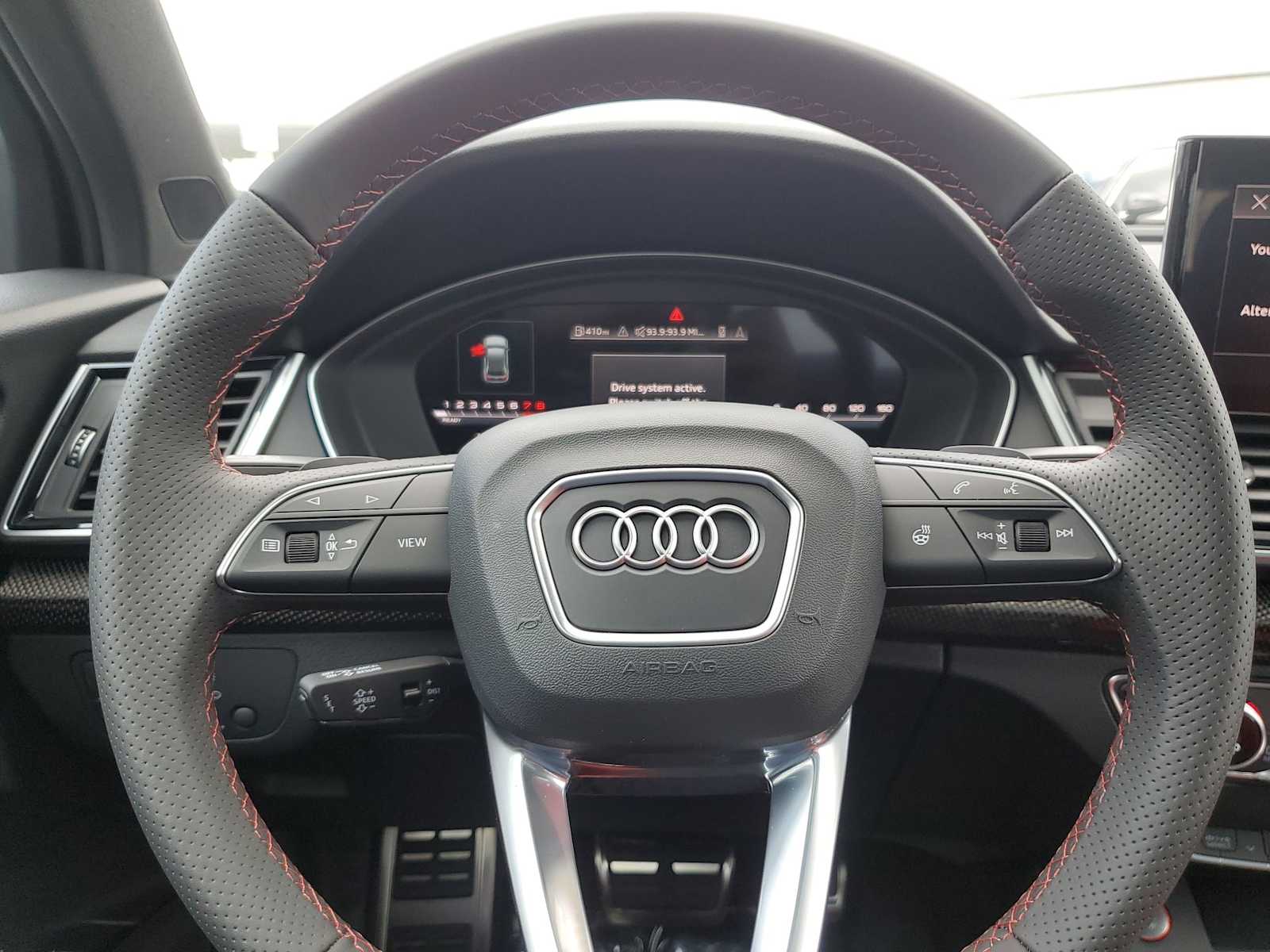 Thumbnail: 2023 Audi SQ5 - 22