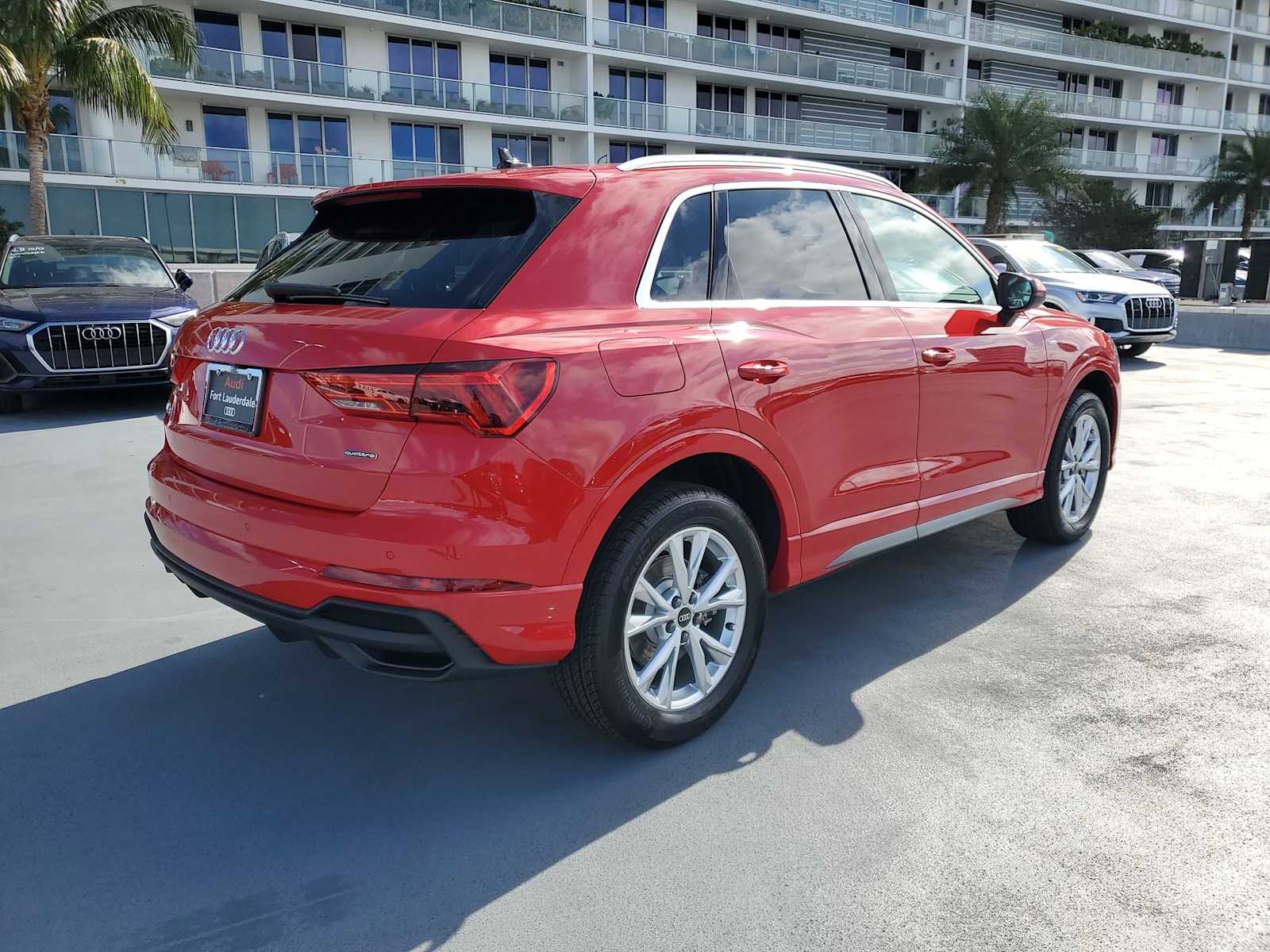 Thumbnail: 2025 Audi Q3 - 6