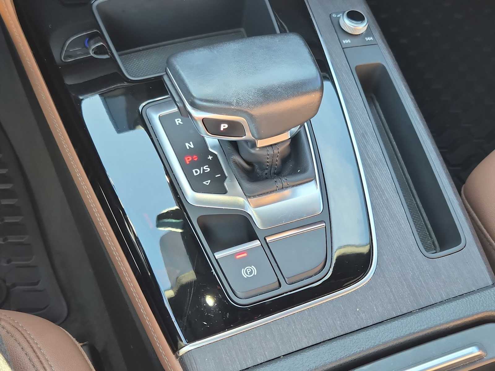 Thumbnail: 2022 Audi Q5 - 25