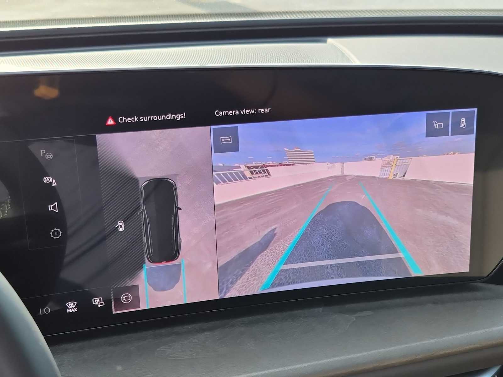 Thumbnail: 2025 Audi Q5 - 24