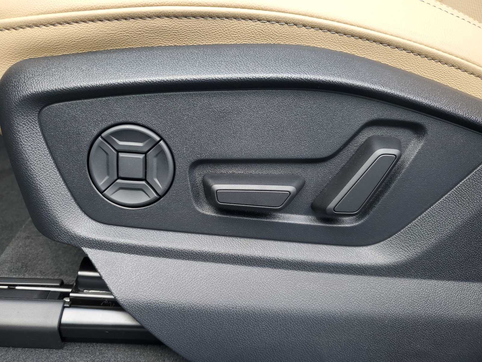 Thumbnail: 2025 Audi Q7 - 13