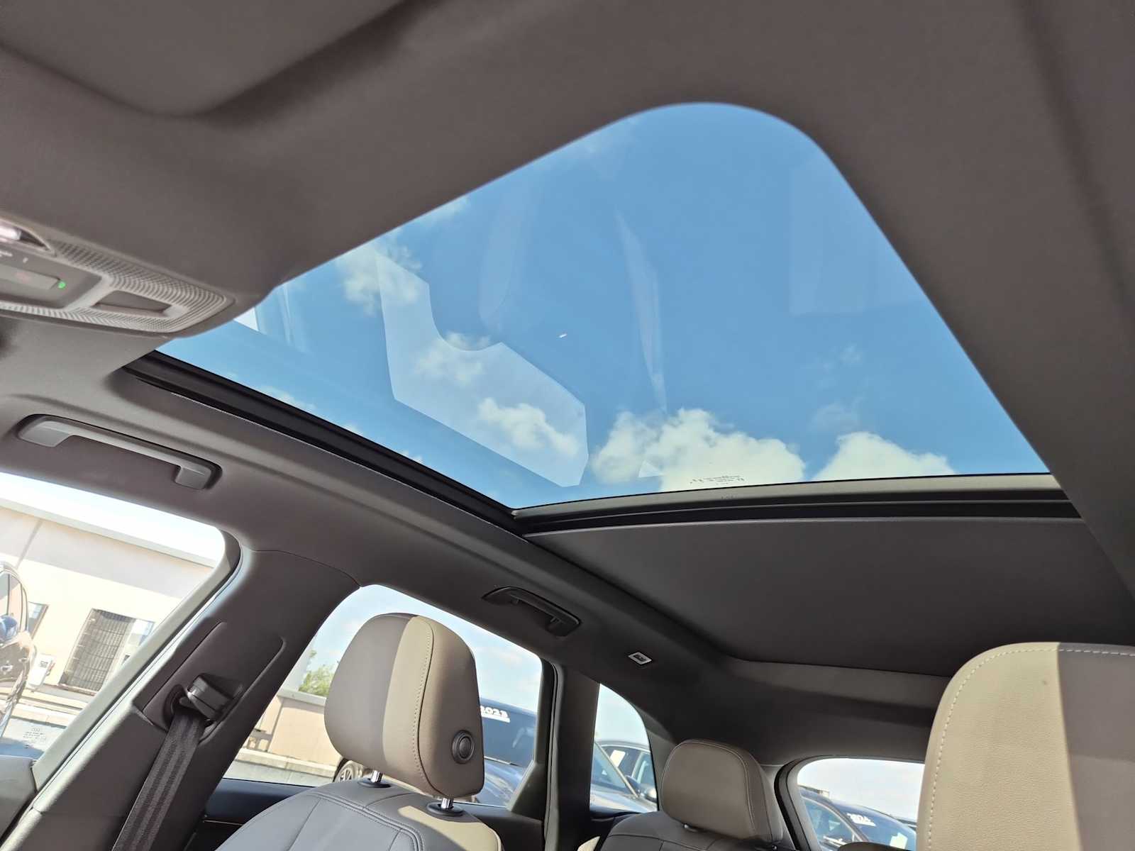 Thumbnail: 2025 Audi Q5 - 18