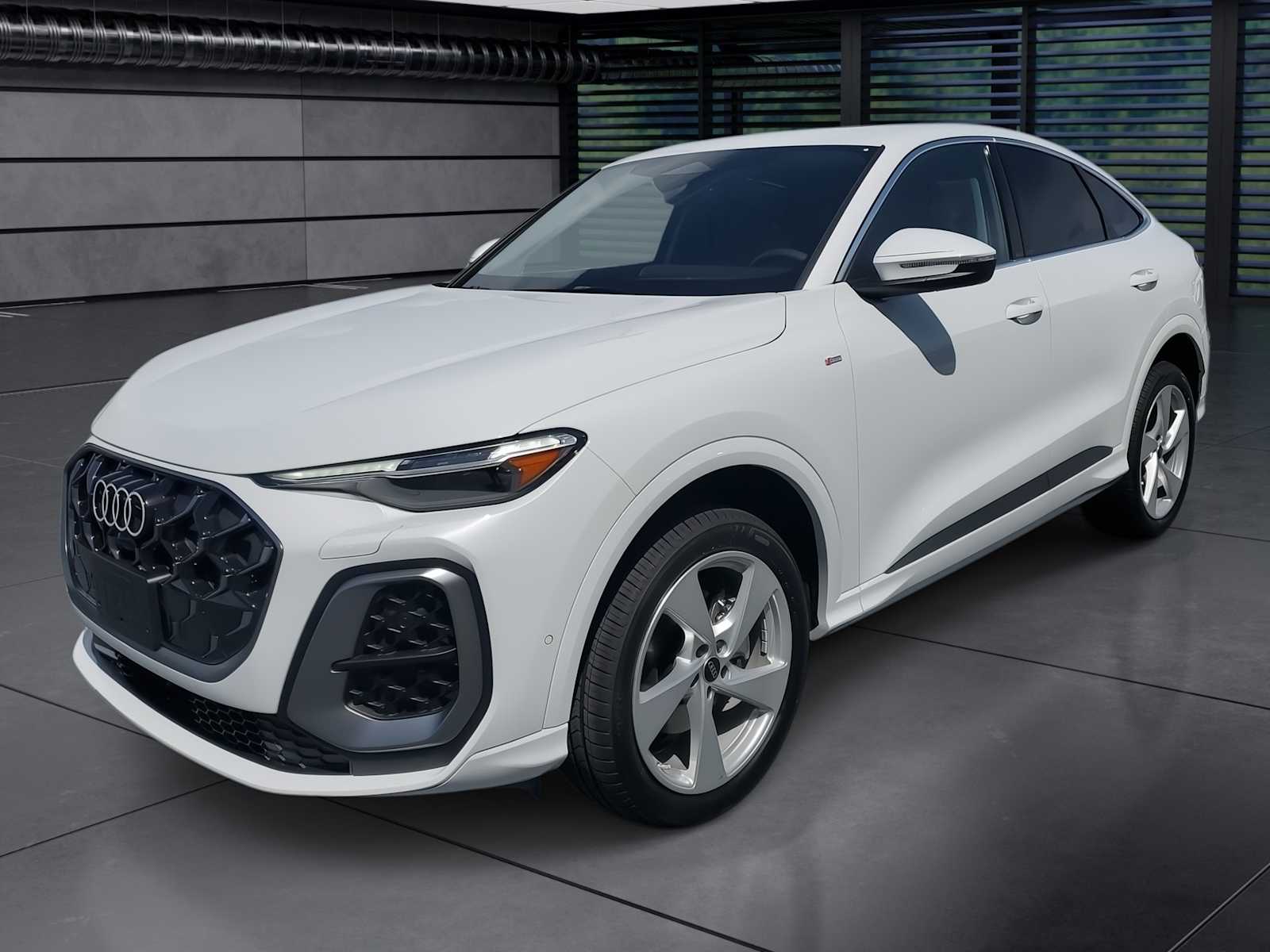 Thumbnail: 2025 Audi Q5 - 1