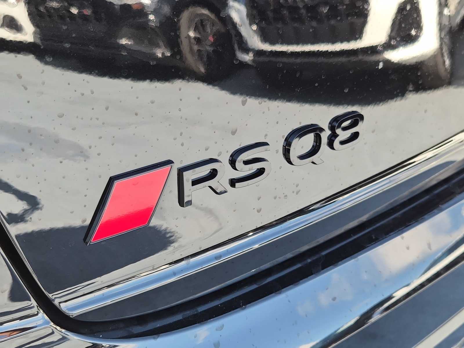 Thumbnail: 2026 Audi RS Q8 - 11