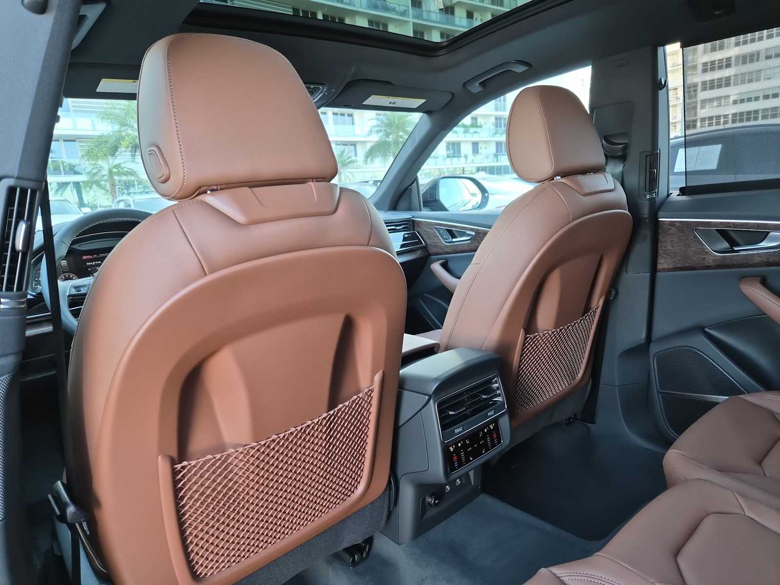 Thumbnail: 2026 Audi Q8 - 17