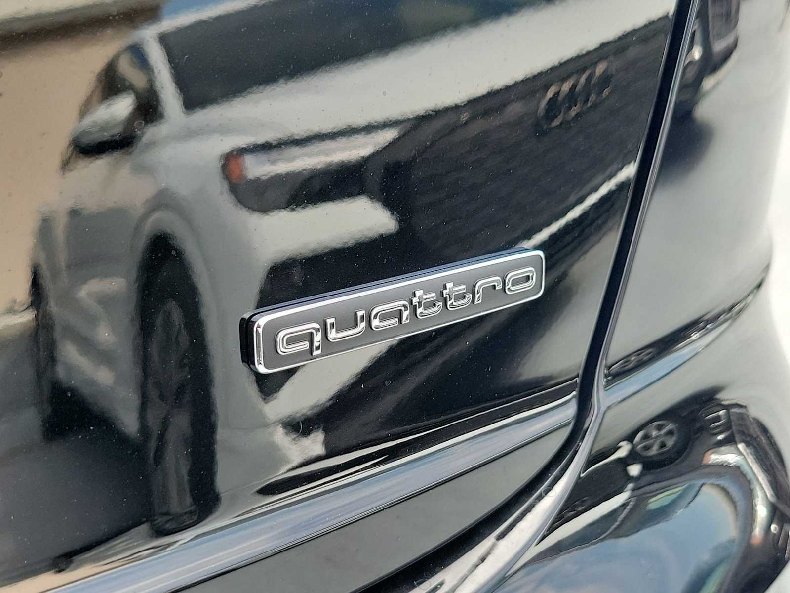 Thumbnail: 2025 Audi Q8 - 11