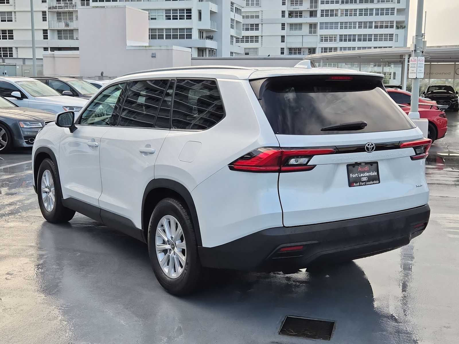 Thumbnail: 2024 Toyota Grand Highlander - 4