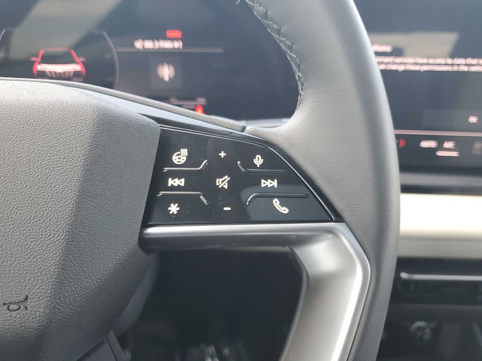 Thumbnail: 2025 Audi Q6 e-tron - 18