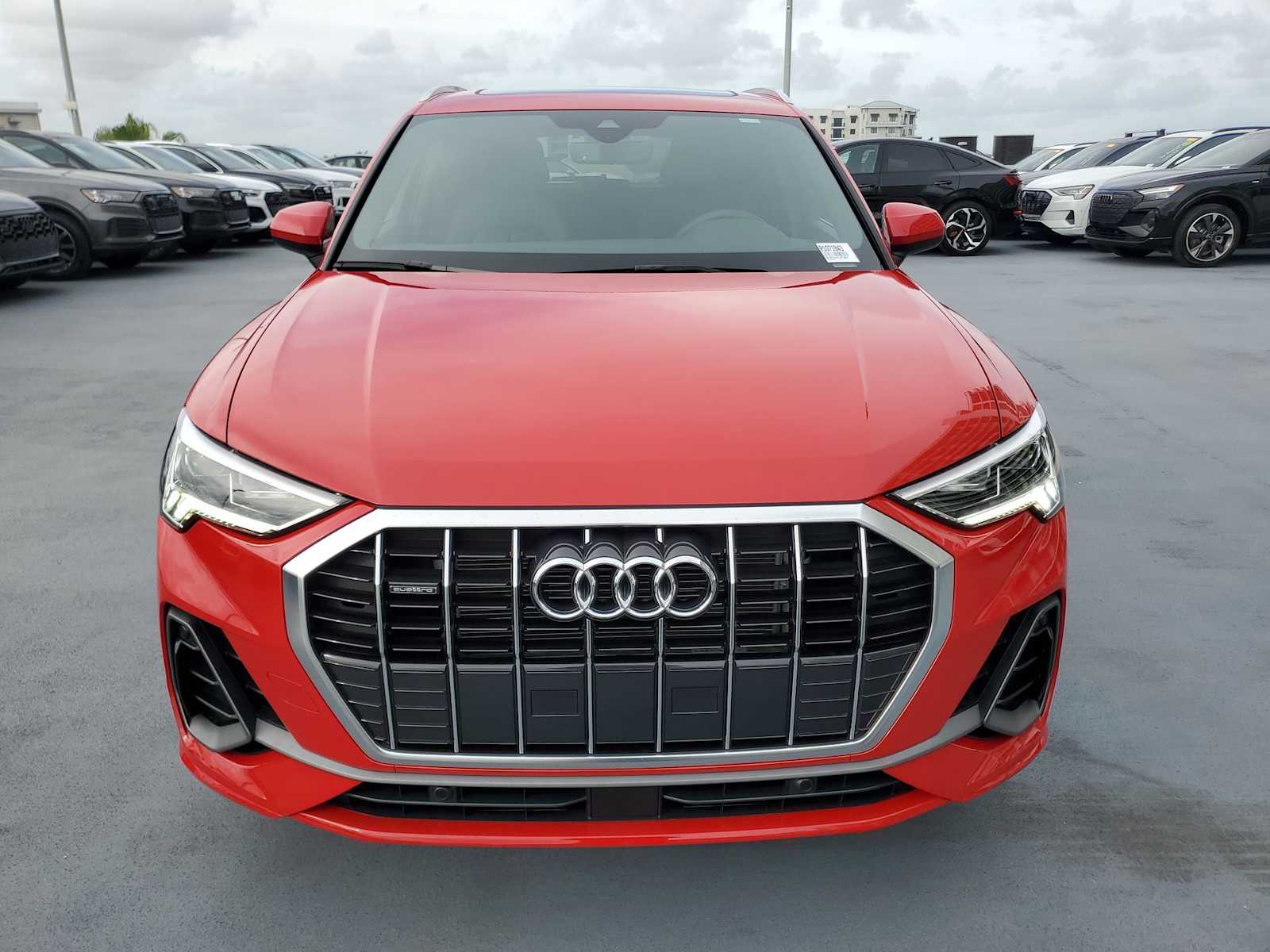 Thumbnail: 2024 Audi Q3 - 9