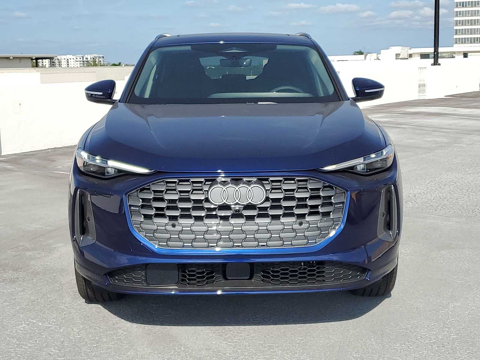 Thumbnail: 2025 Audi Q5 - 9