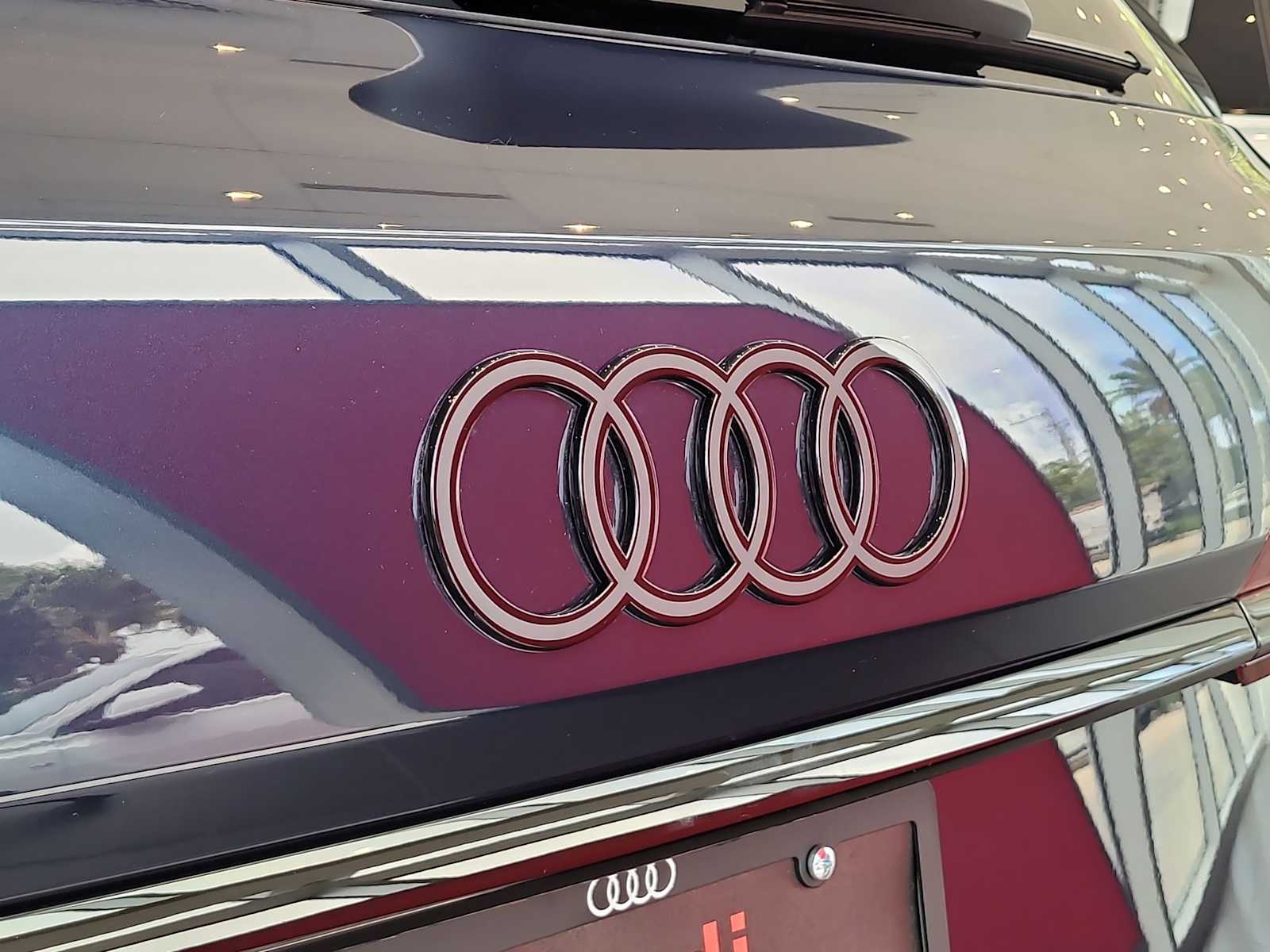 Thumbnail: 2026 Audi SQ7 - 8
