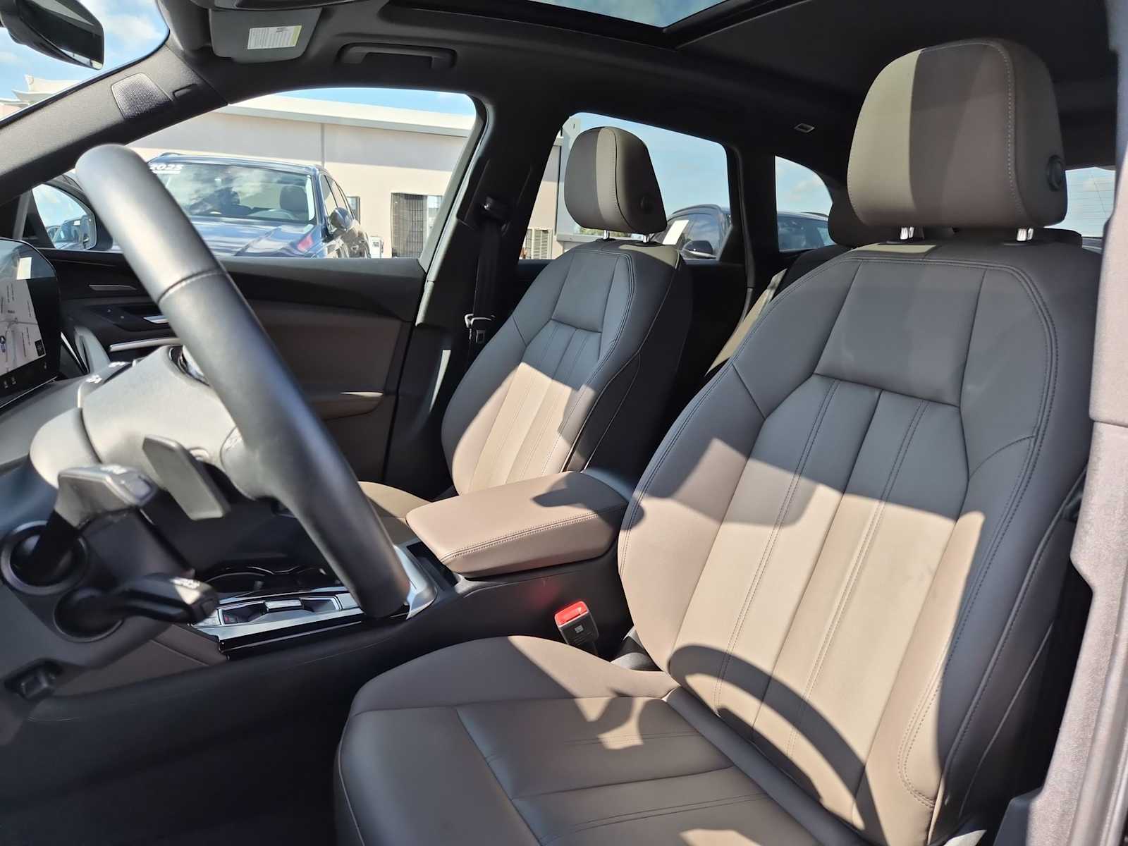 Thumbnail: 2025 Audi Q5 - 15