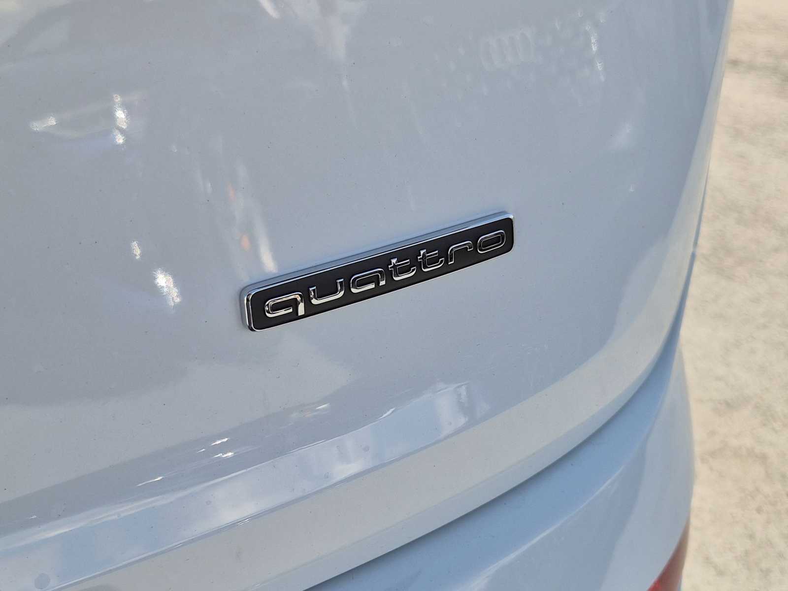 Thumbnail: 2026 Audi Q7 - 11