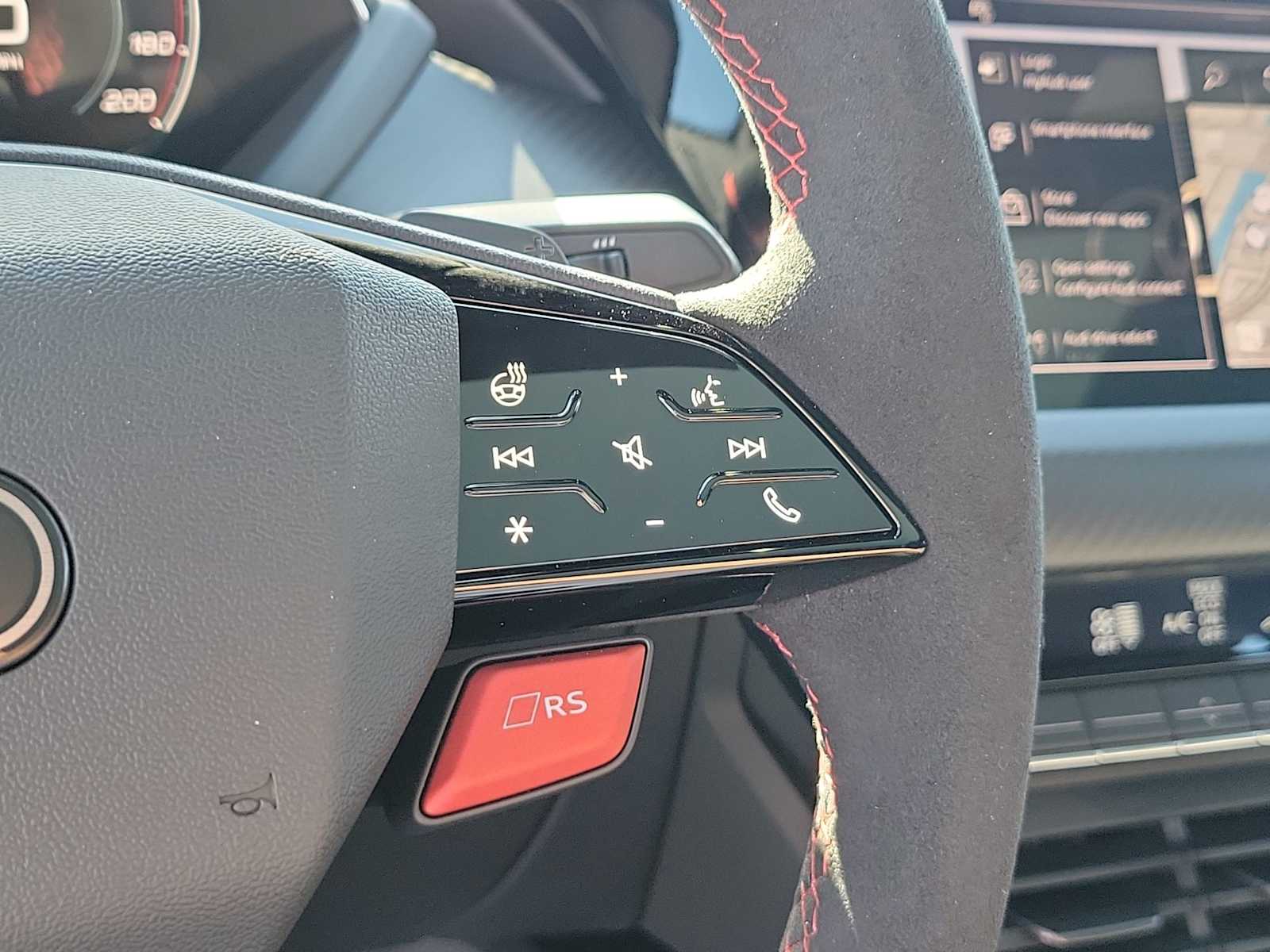 Thumbnail: 2026 Audi RS e-tron GT - 21