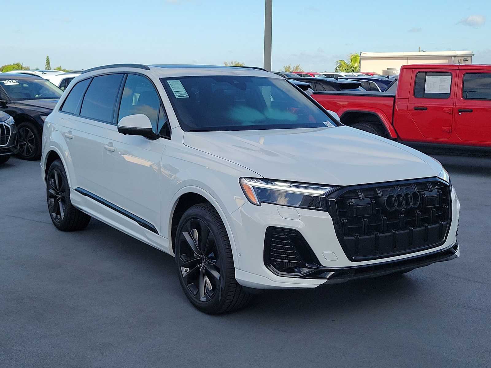 Thumbnail: 2025 Audi Q7 - 8