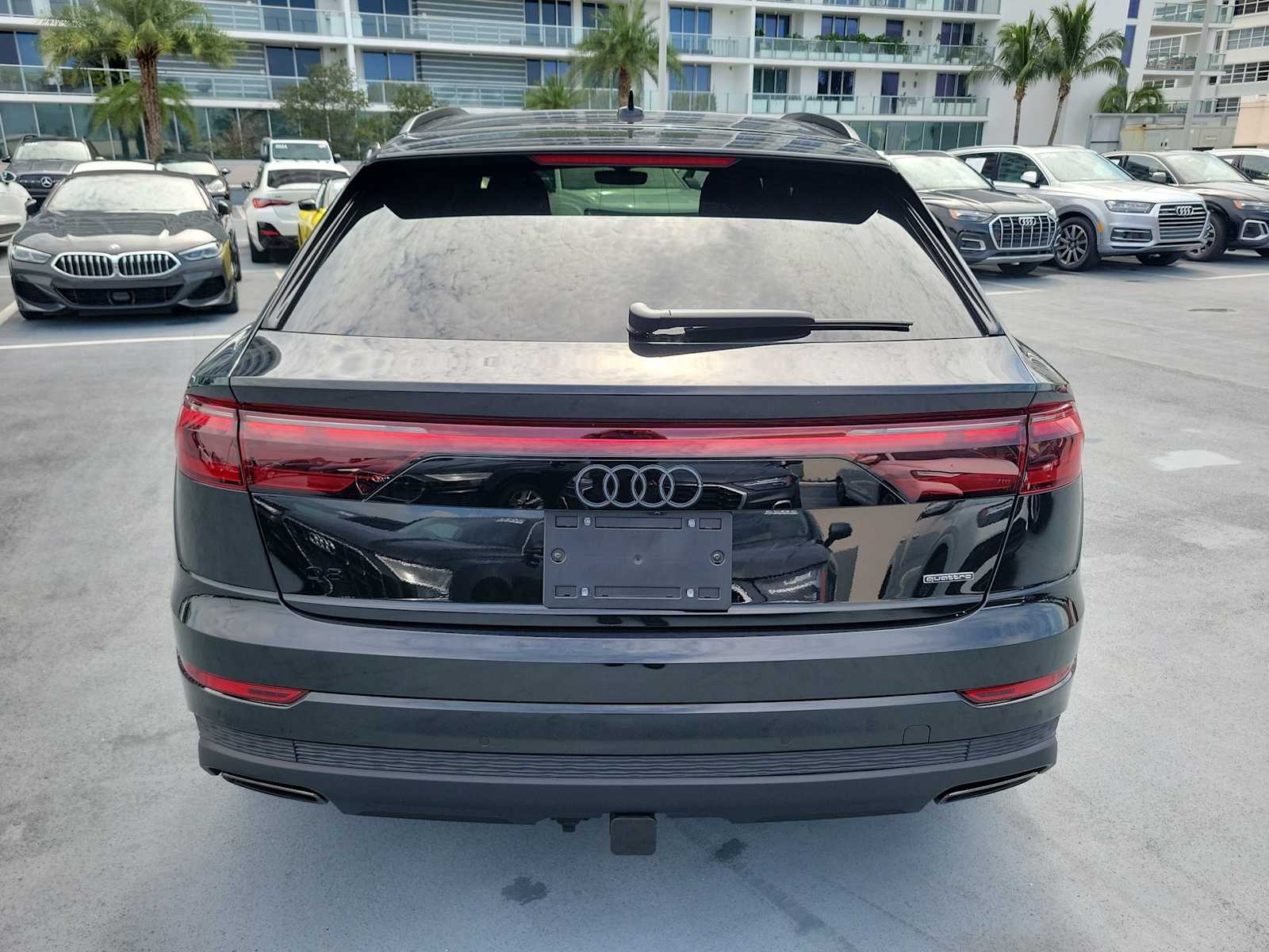 Thumbnail: 2025 Audi Q8 - 5