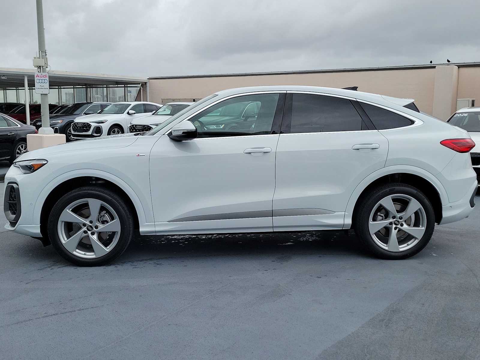 Thumbnail: 2026 Audi Q5 - 3