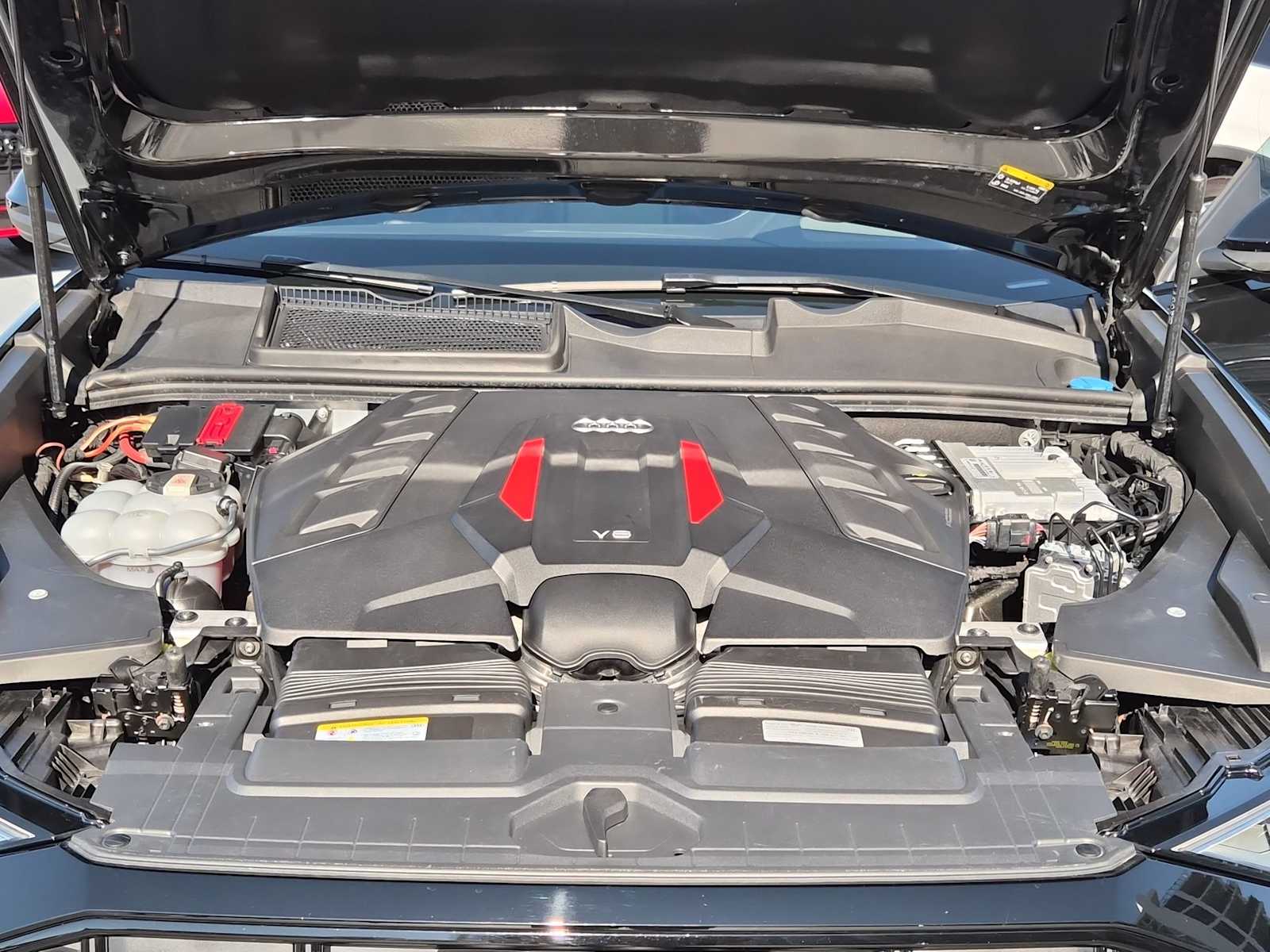 Thumbnail: 2023 Audi SQ8 - 13