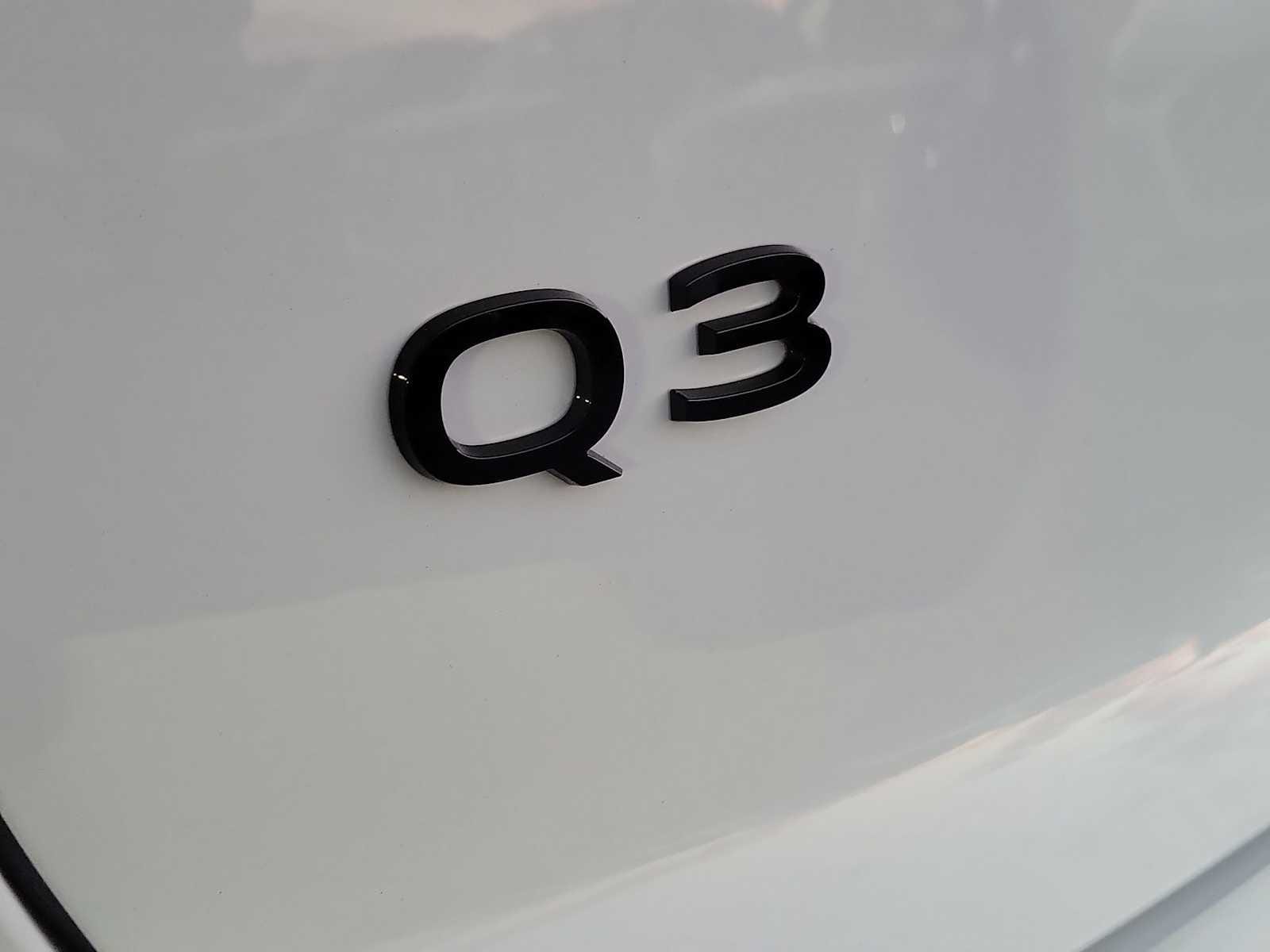Thumbnail: 2026 Audi Q3 - 10
