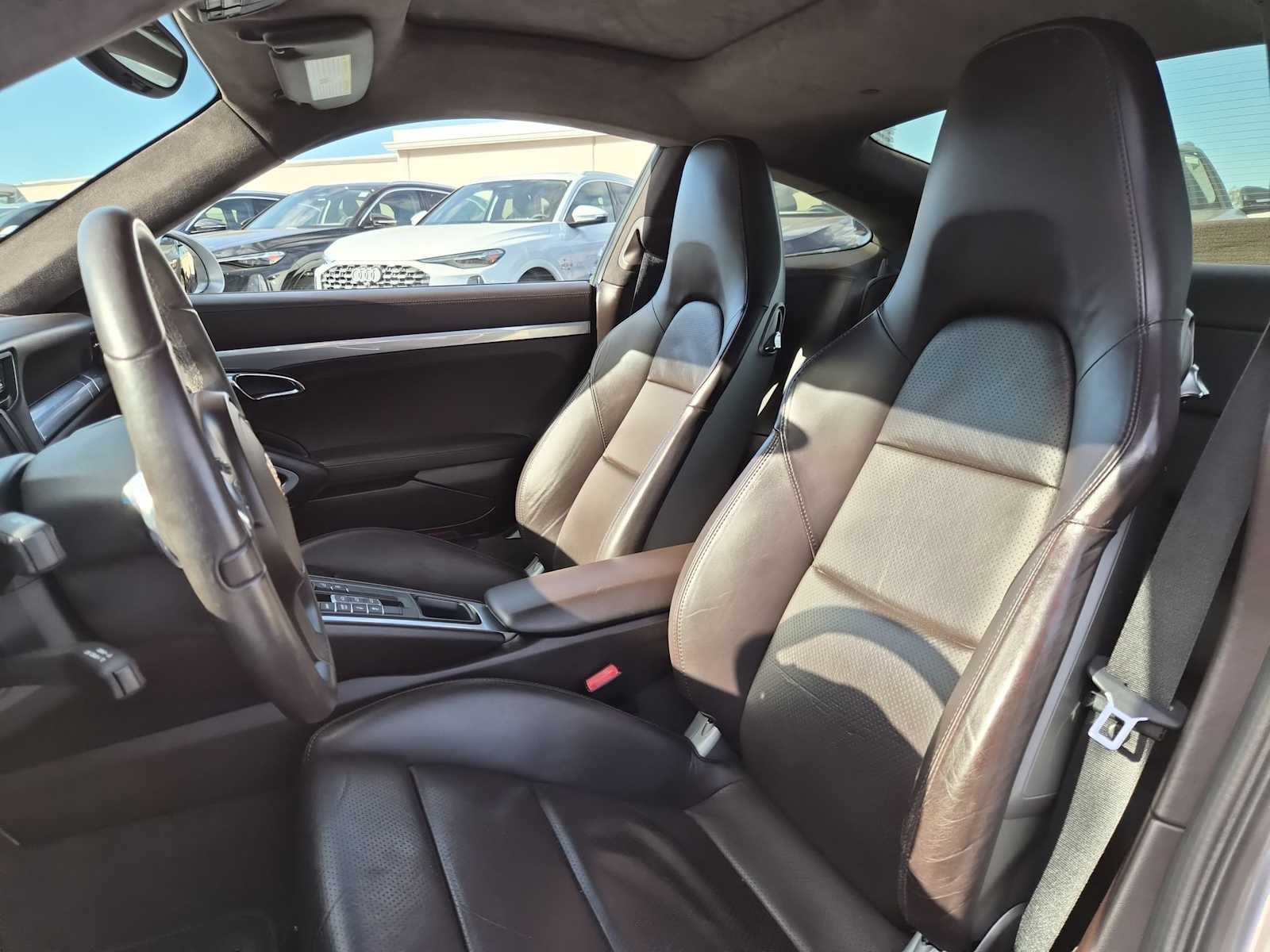 Thumbnail: 2012 Porsche 911 - 13