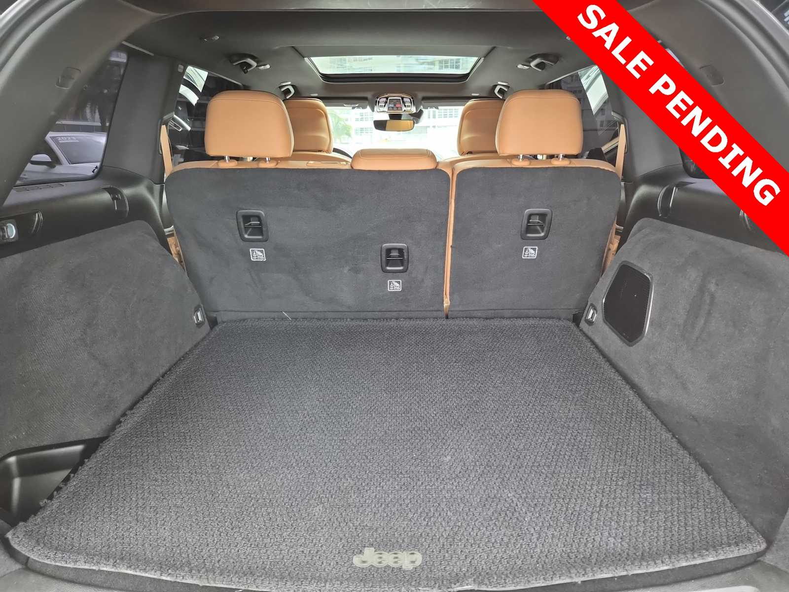 Thumbnail: 2022 Jeep Grand Cherokee - 27