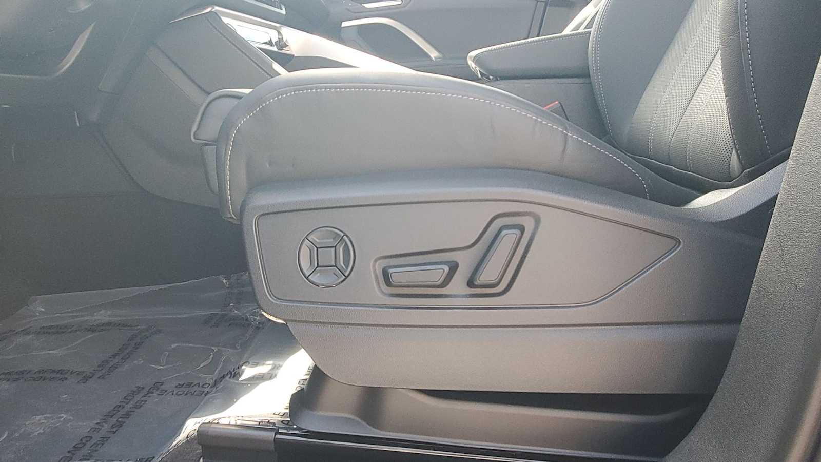 Thumbnail: 2026 Audi Q5 - 17
