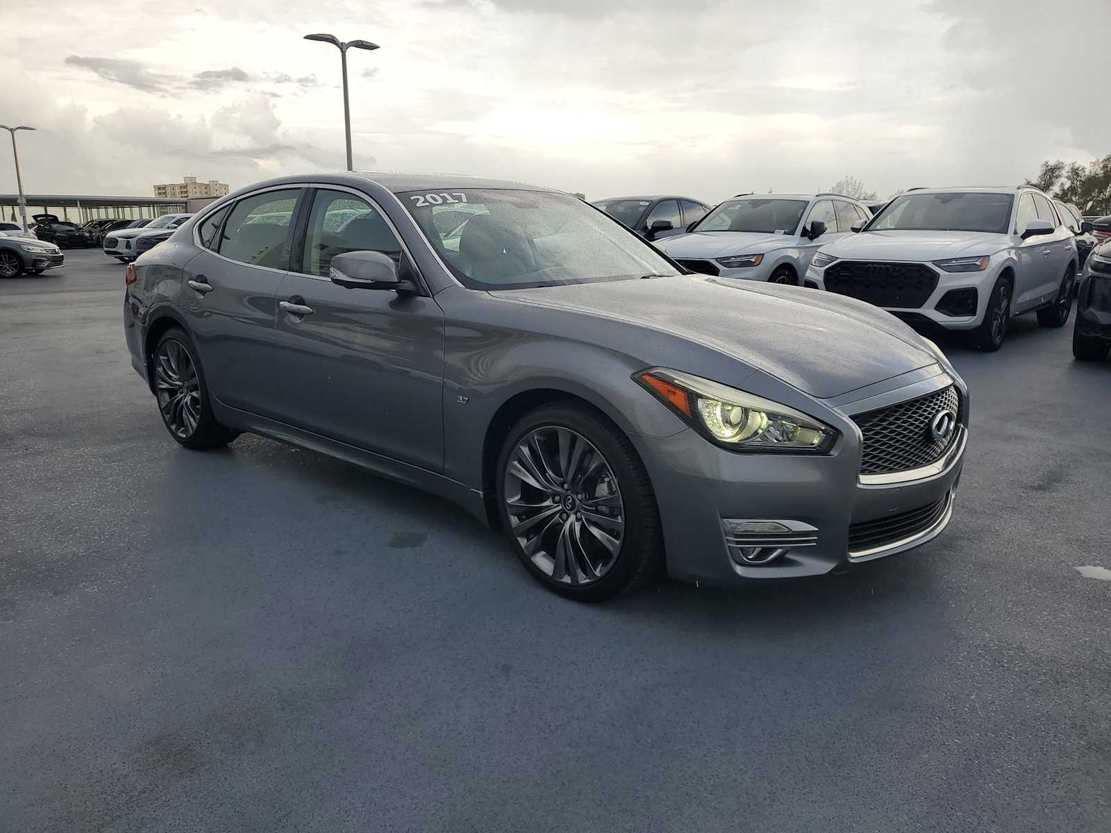 Thumbnail: 2017 INFINITI Q70 - 8