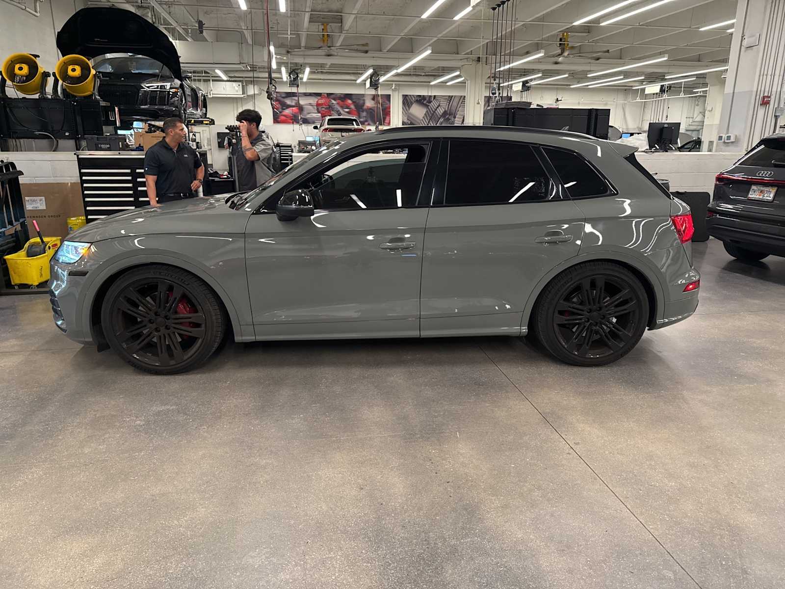 Thumbnail: 2020 Audi SQ5 - 2