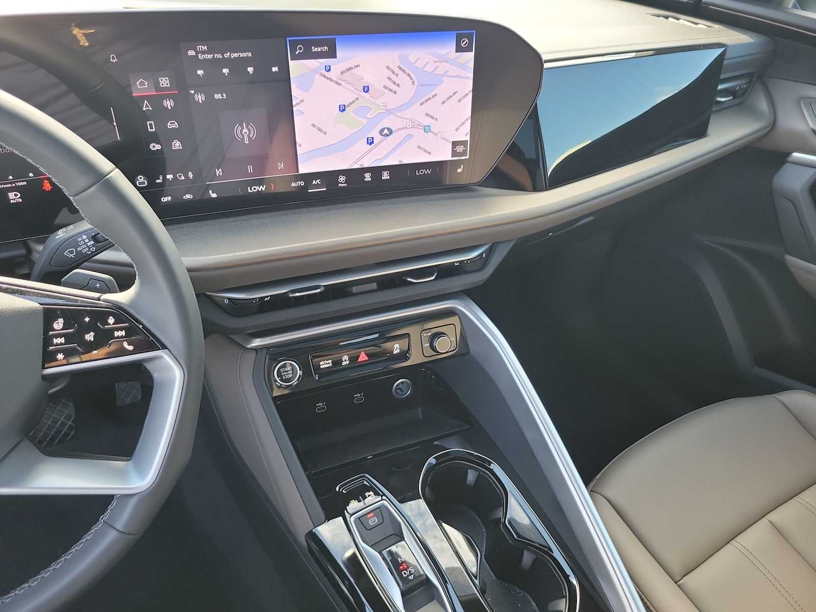 Thumbnail: 2025 Audi Q5 - 23