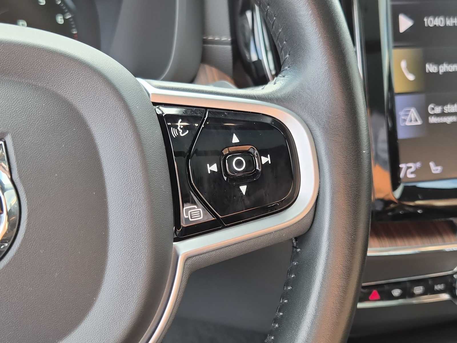 Thumbnail: 2021 Volvo XC60 - 22