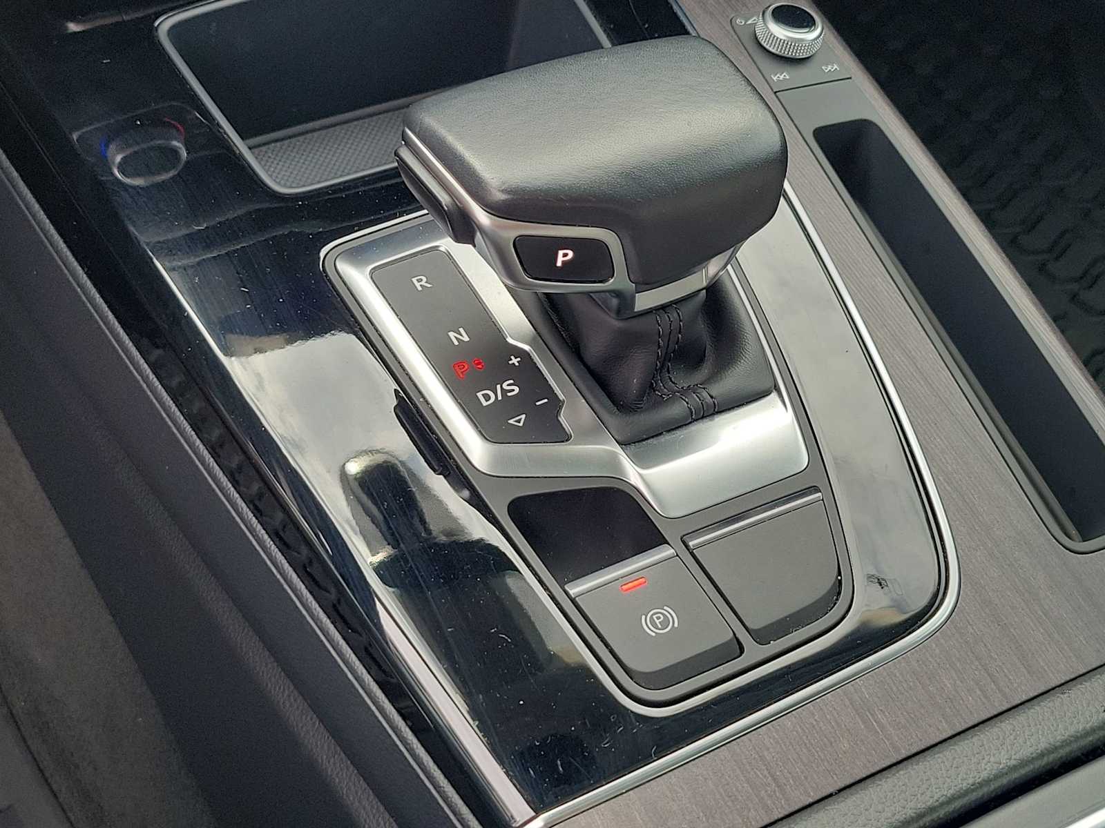 Thumbnail: 2022 Audi Q5 - 25