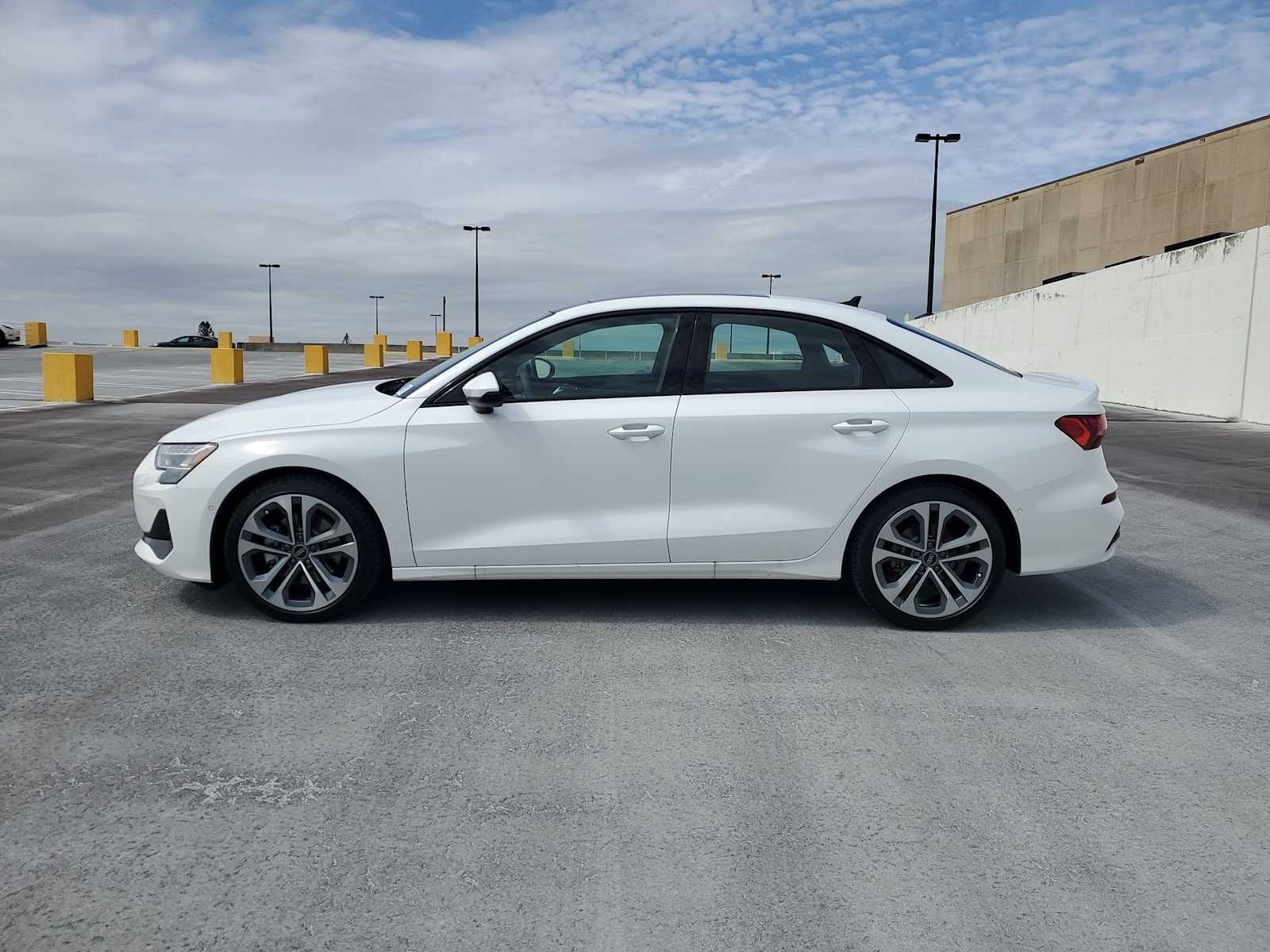 2025 Audi A3 2.0T Premium photo 3