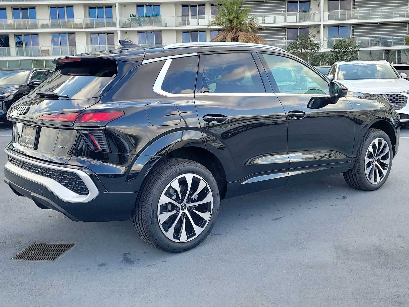 Thumbnail: 2026 Audi Q3 - 6