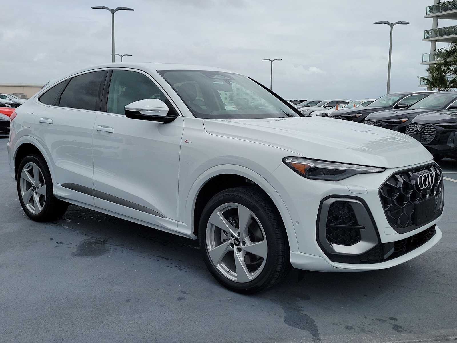 Thumbnail: 2026 Audi Q5 - 8