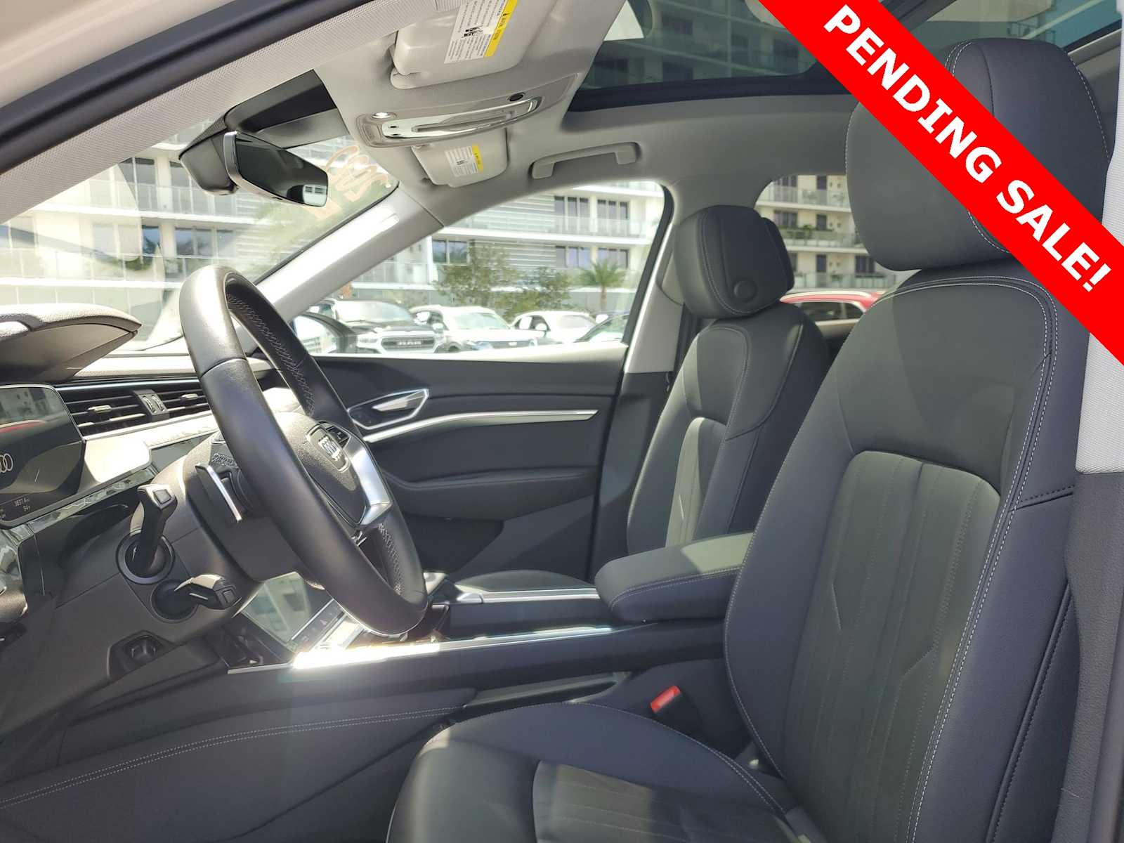 Thumbnail: 2022 Audi e-tron - 12