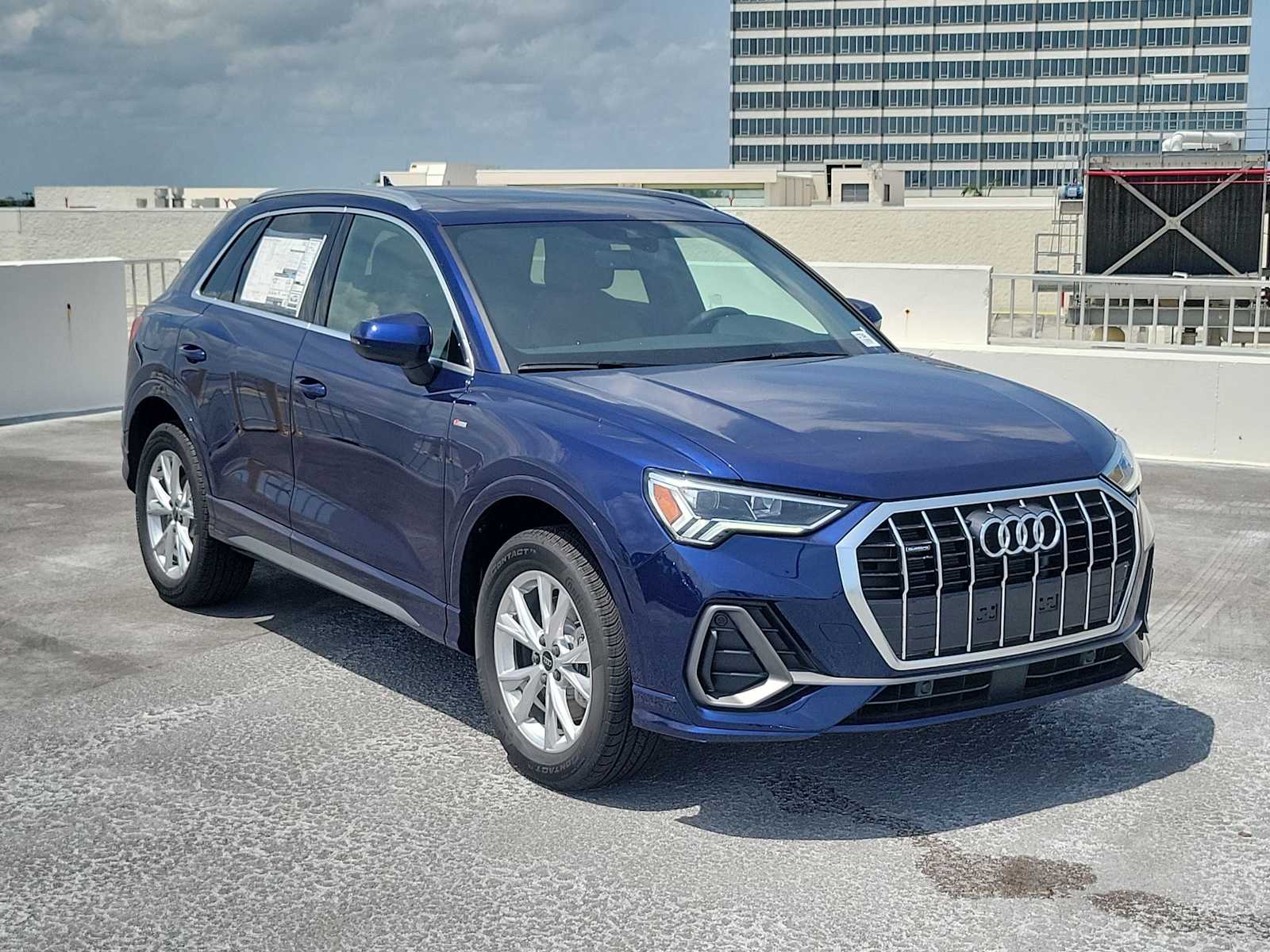 Thumbnail: 2025 Audi Q3 - 8