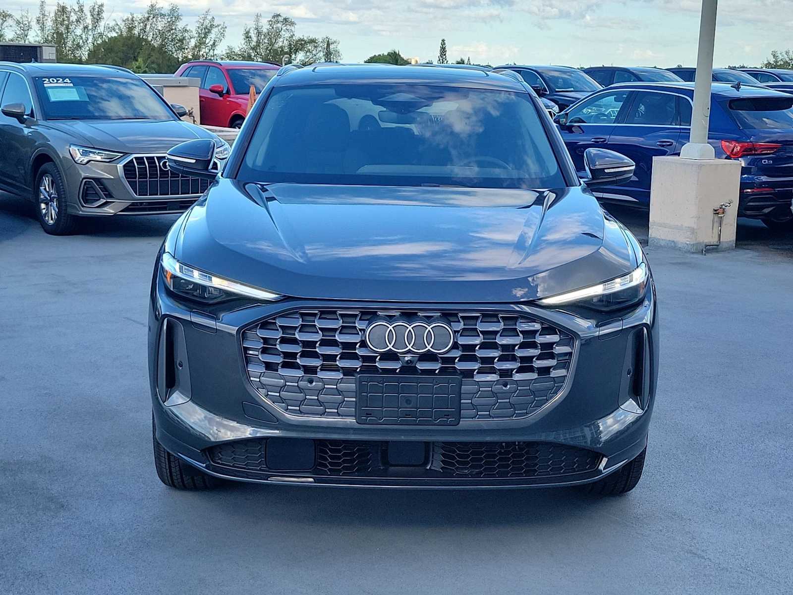 Thumbnail: 2025 Audi Q5 - 9