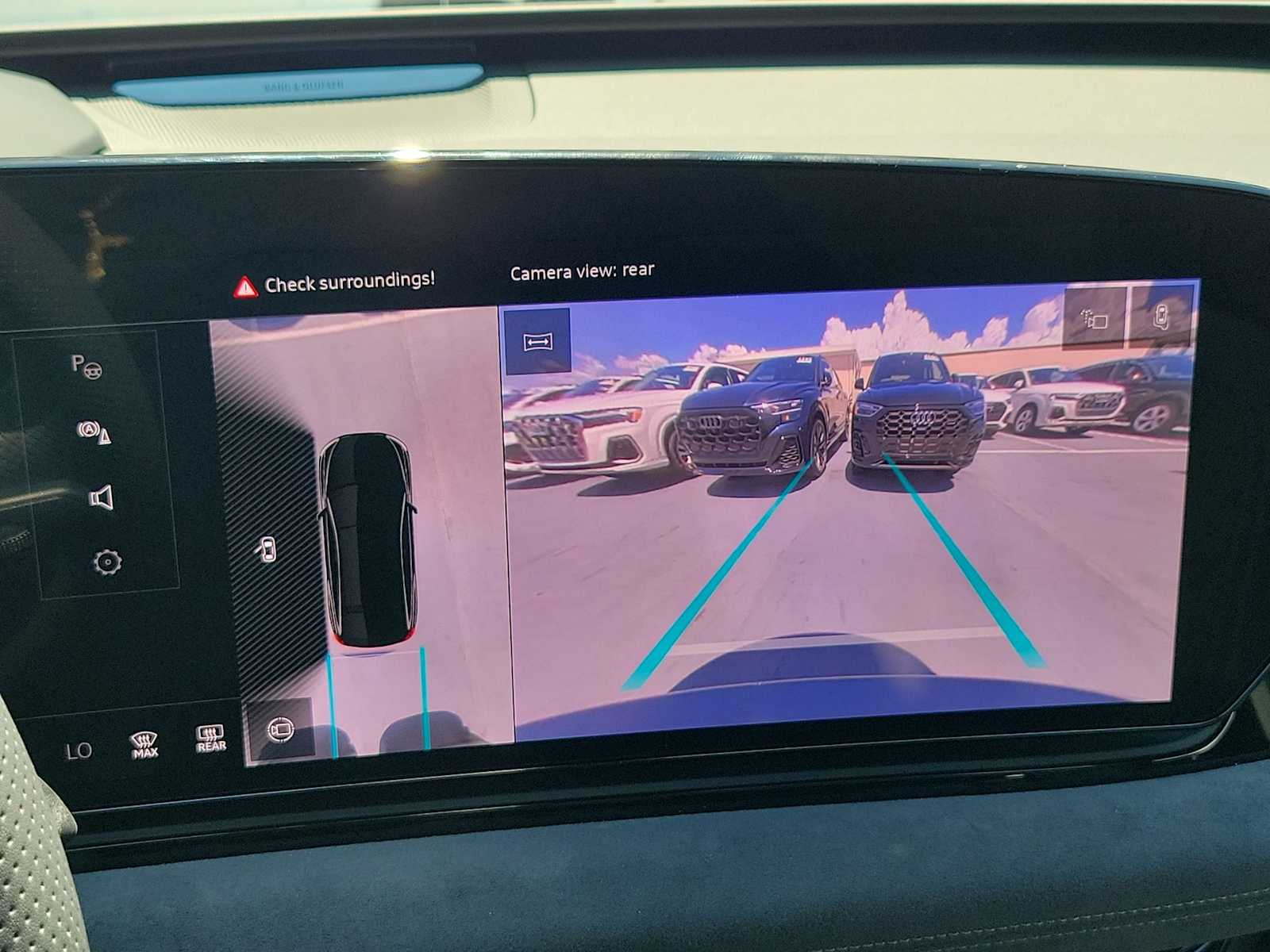 Thumbnail: 2025 Audi e-tron S - 24